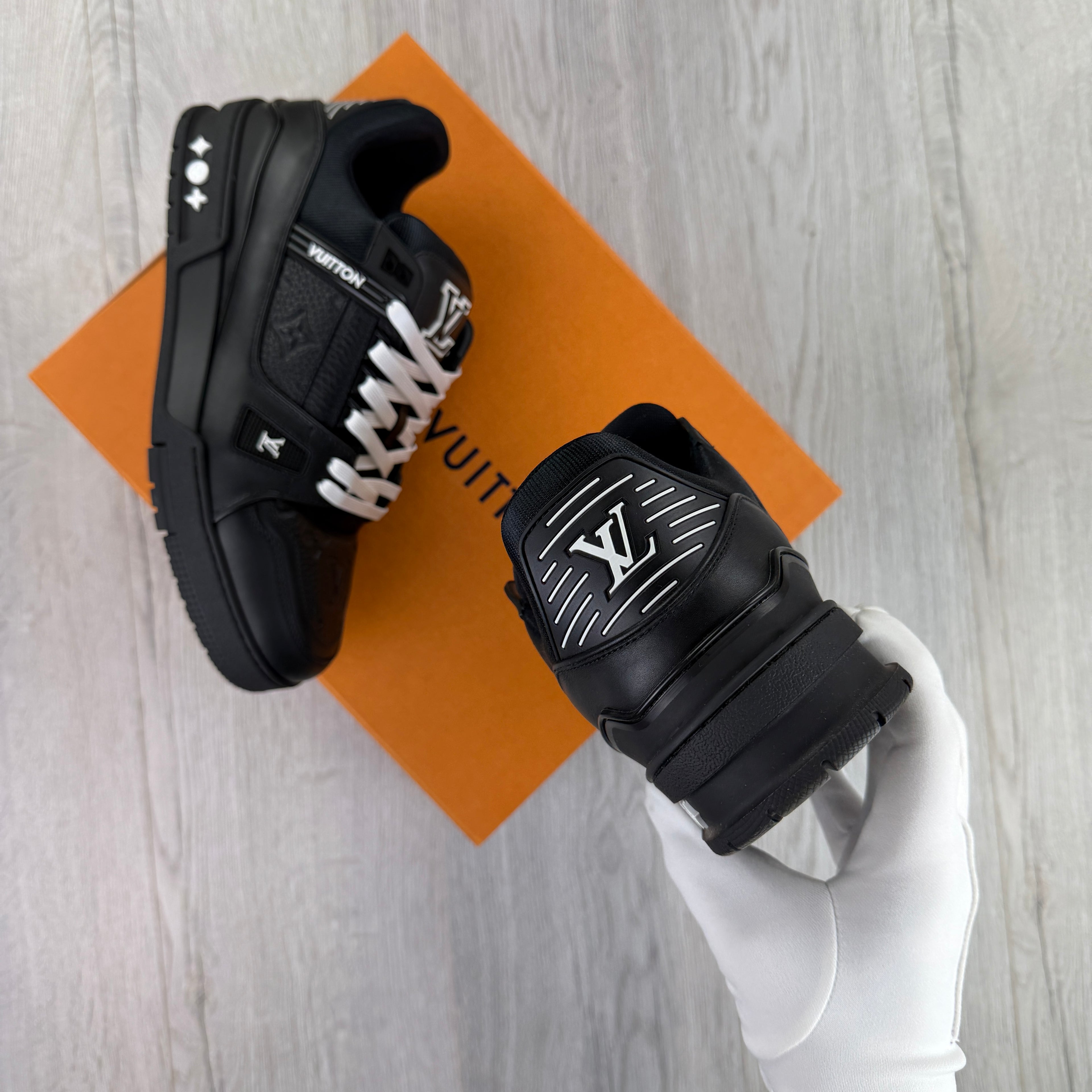 Louis Vuitton Men’s Black & White Trainers - Uk 8.5 (Fit 9)