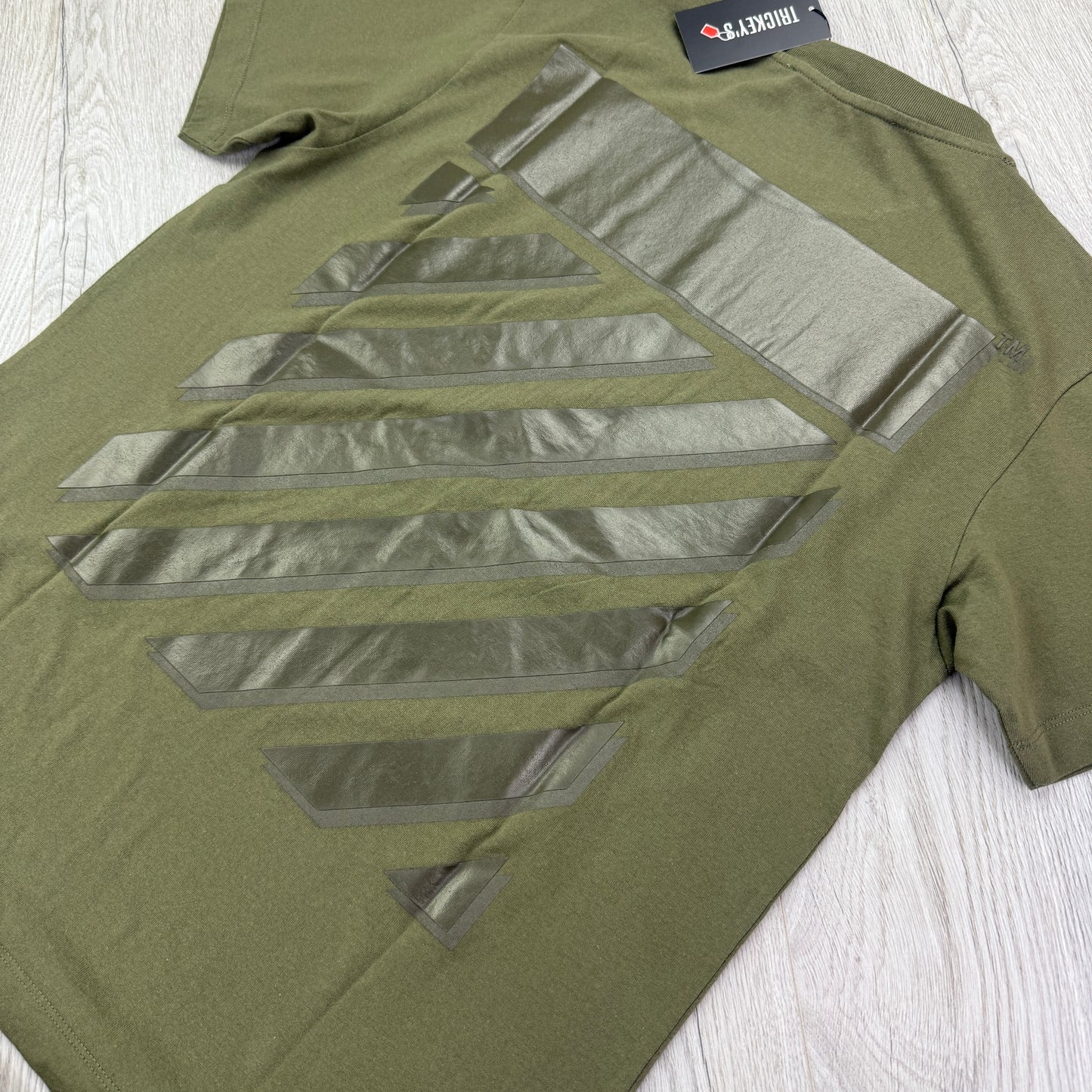 Off White Men’s Khaki T-shirt & Shorts Set - Medium