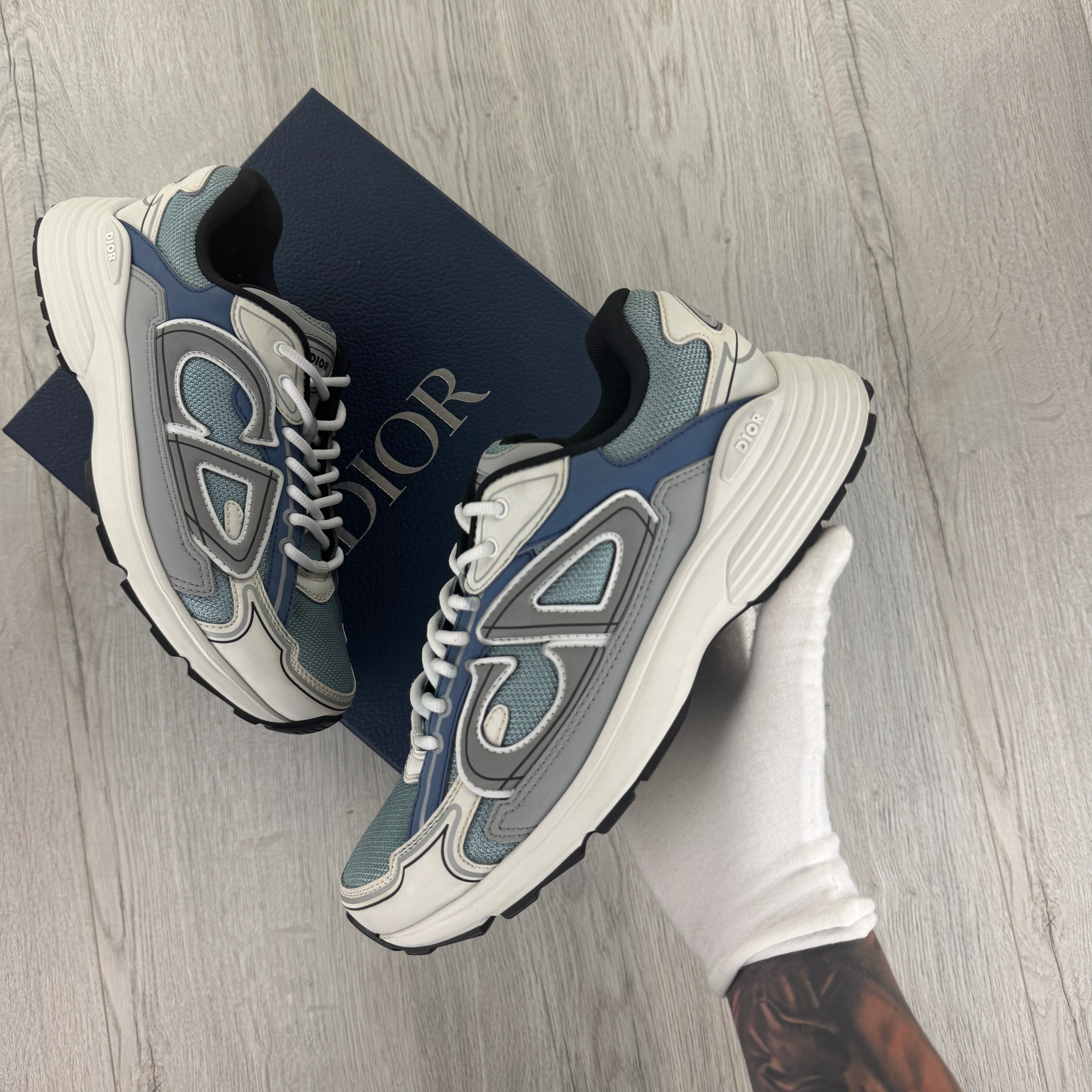 Dior B30 Men’s Baby Blue & White Trainers - 41 (Fit Uk 7)