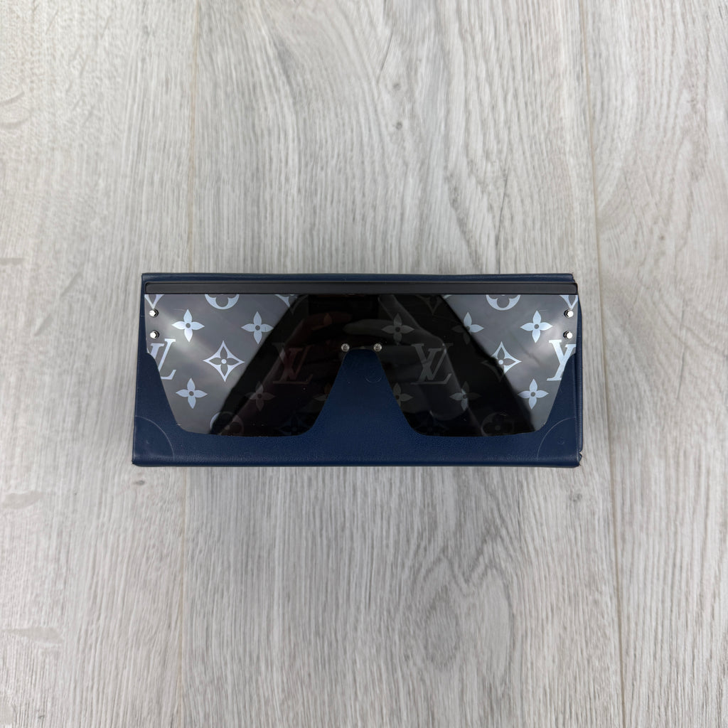Louis Vuitton Men’s Black Waimeau Sunglasses