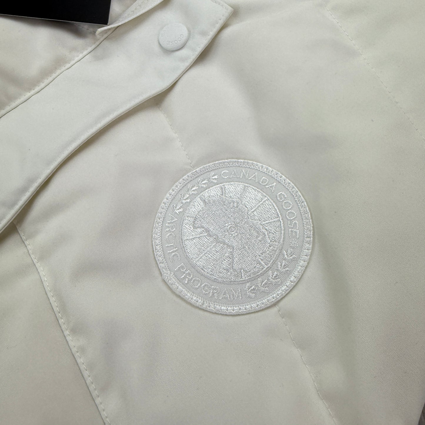 Canada Goose Womens White Badge Freestyle Vest - Large