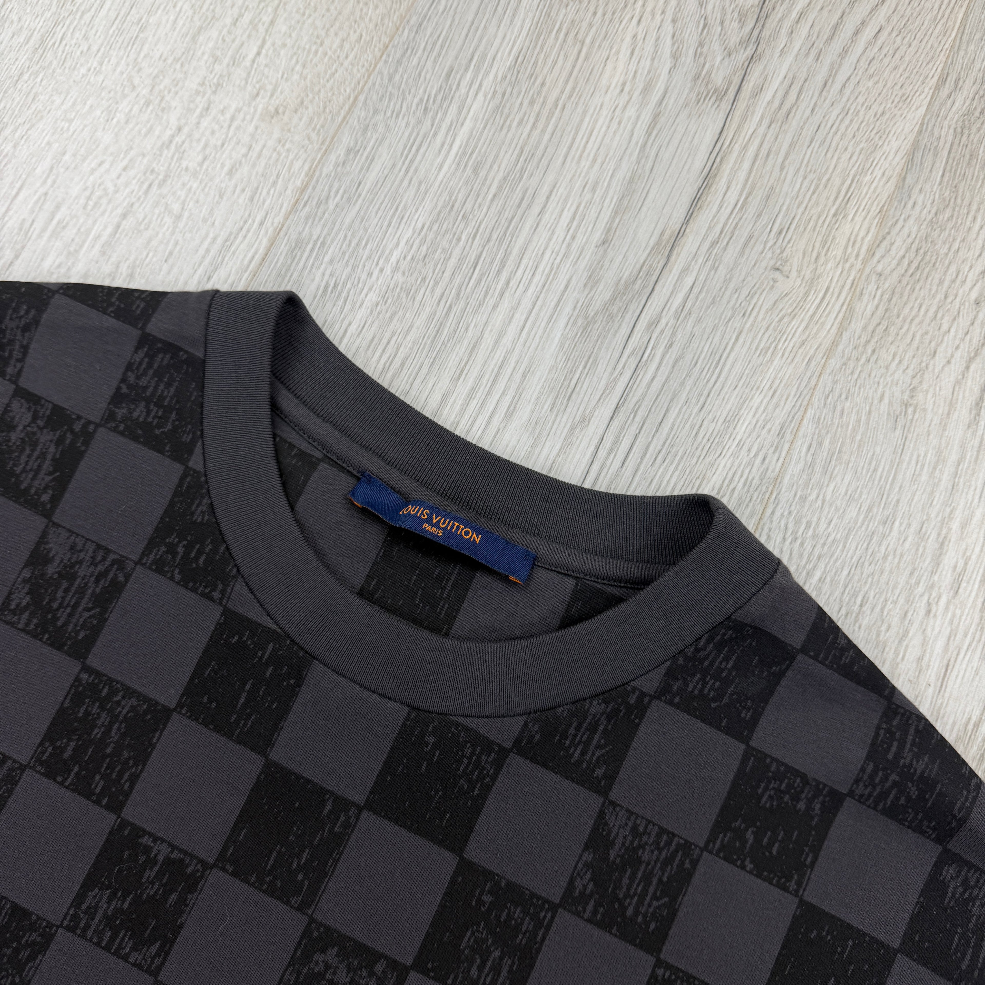 Louis Vuitton Men’s Dark Grey Damier T-shirt - Small