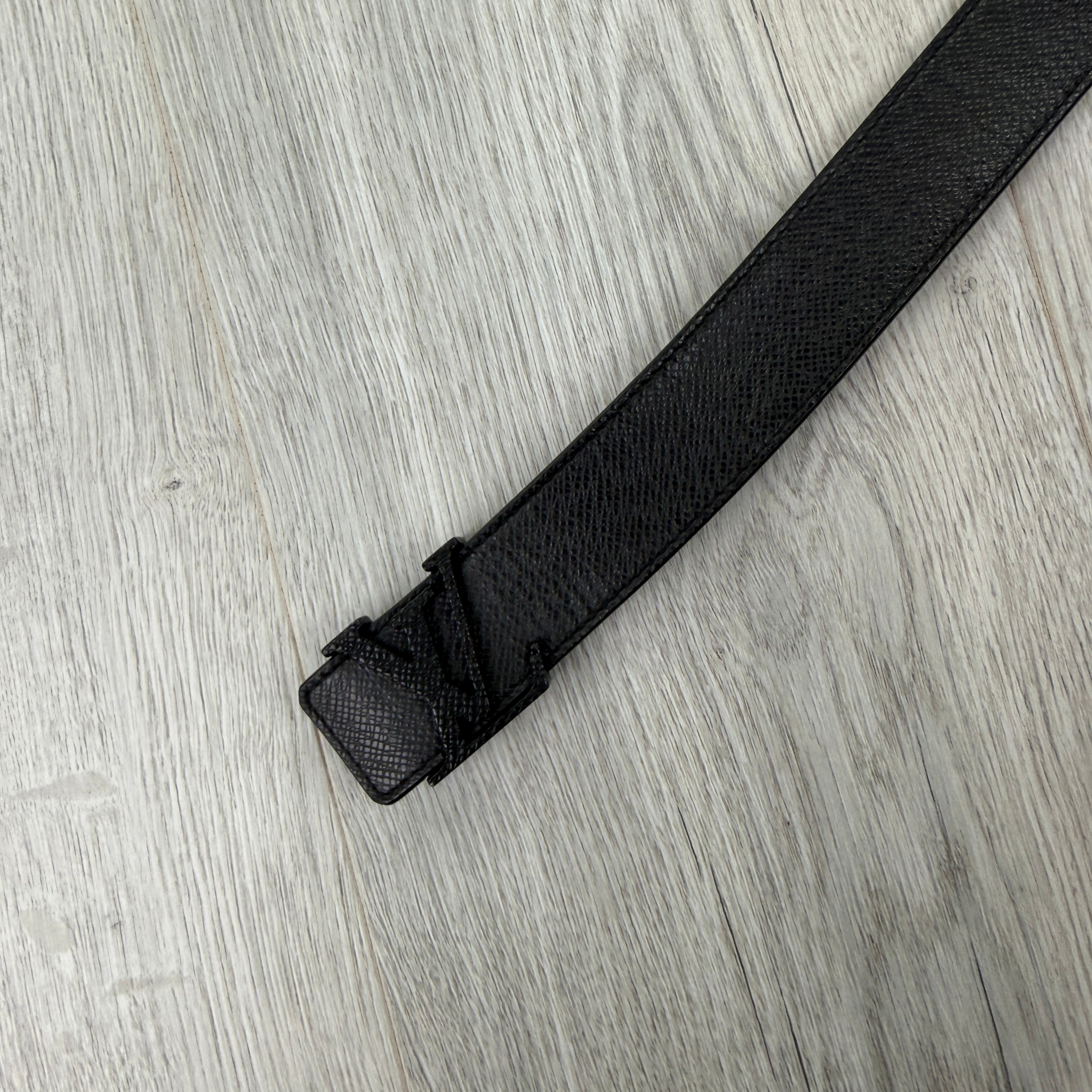 Louis Vuitton Men’s Black Thin Belt - 100 (Uk 28-34)
