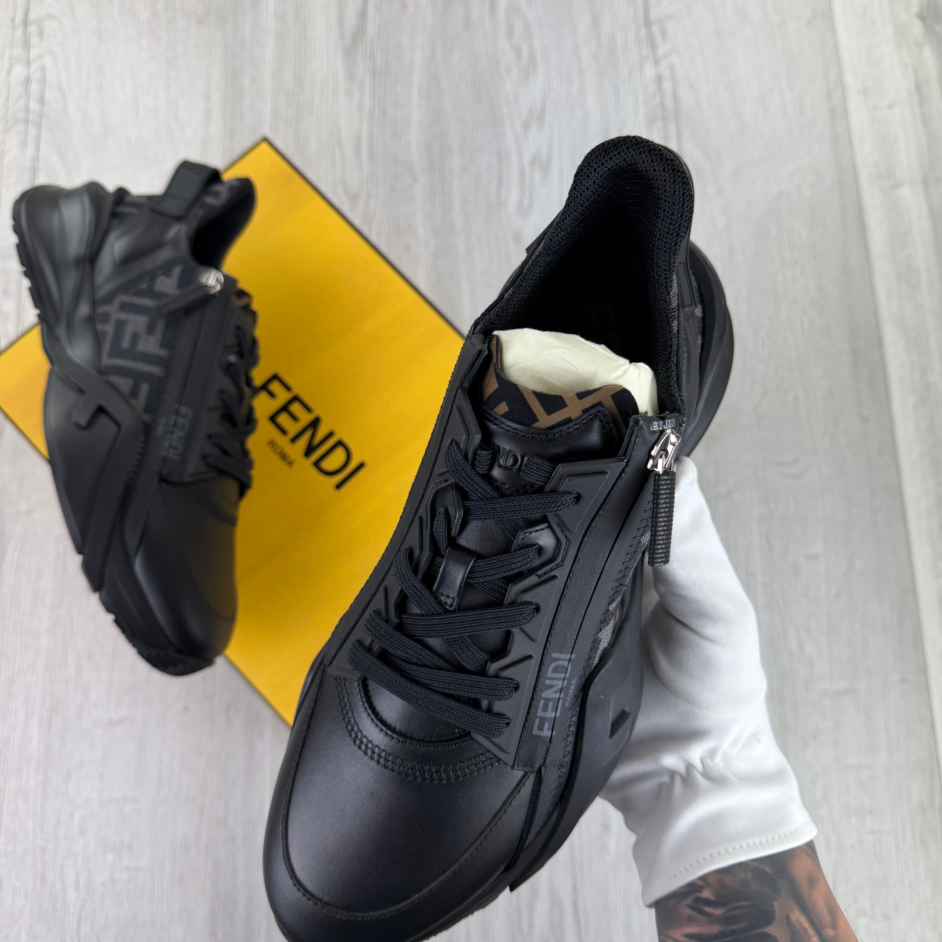 Fendi Flow Men’s Black Fabric Low-top Trainers - Uk 10