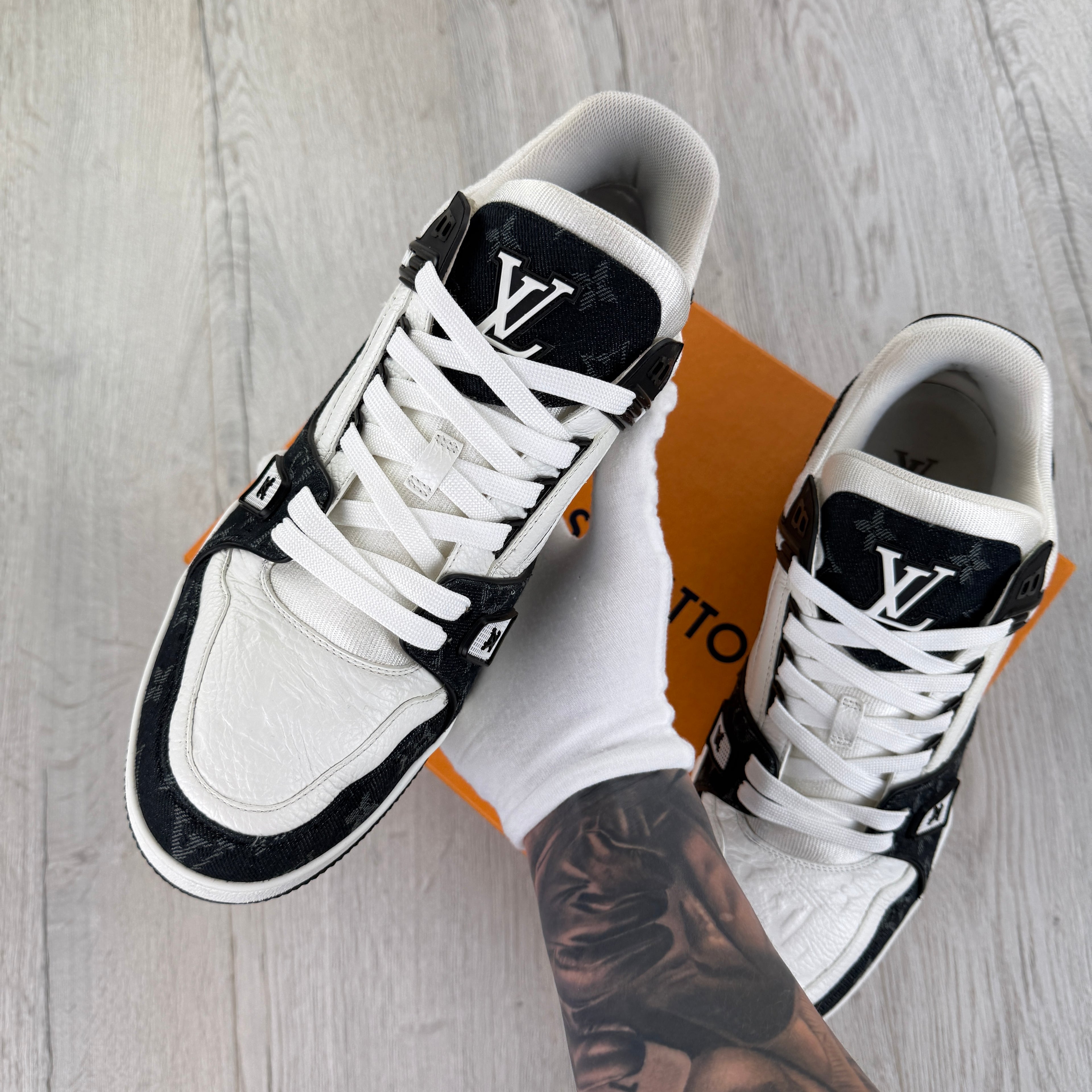 Louis Vuitton Men’s Black & White Low Trainers - Uk 11 (Fit 11.5)