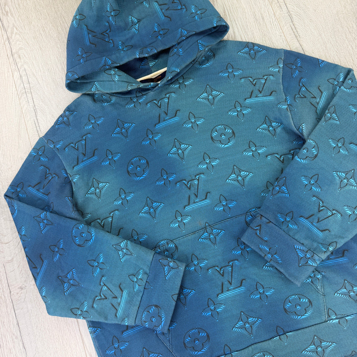 Louis Vuitton Men’s 3D Illusion 2054 Pullover Hoodie - Medium Slim (Fit S/M)