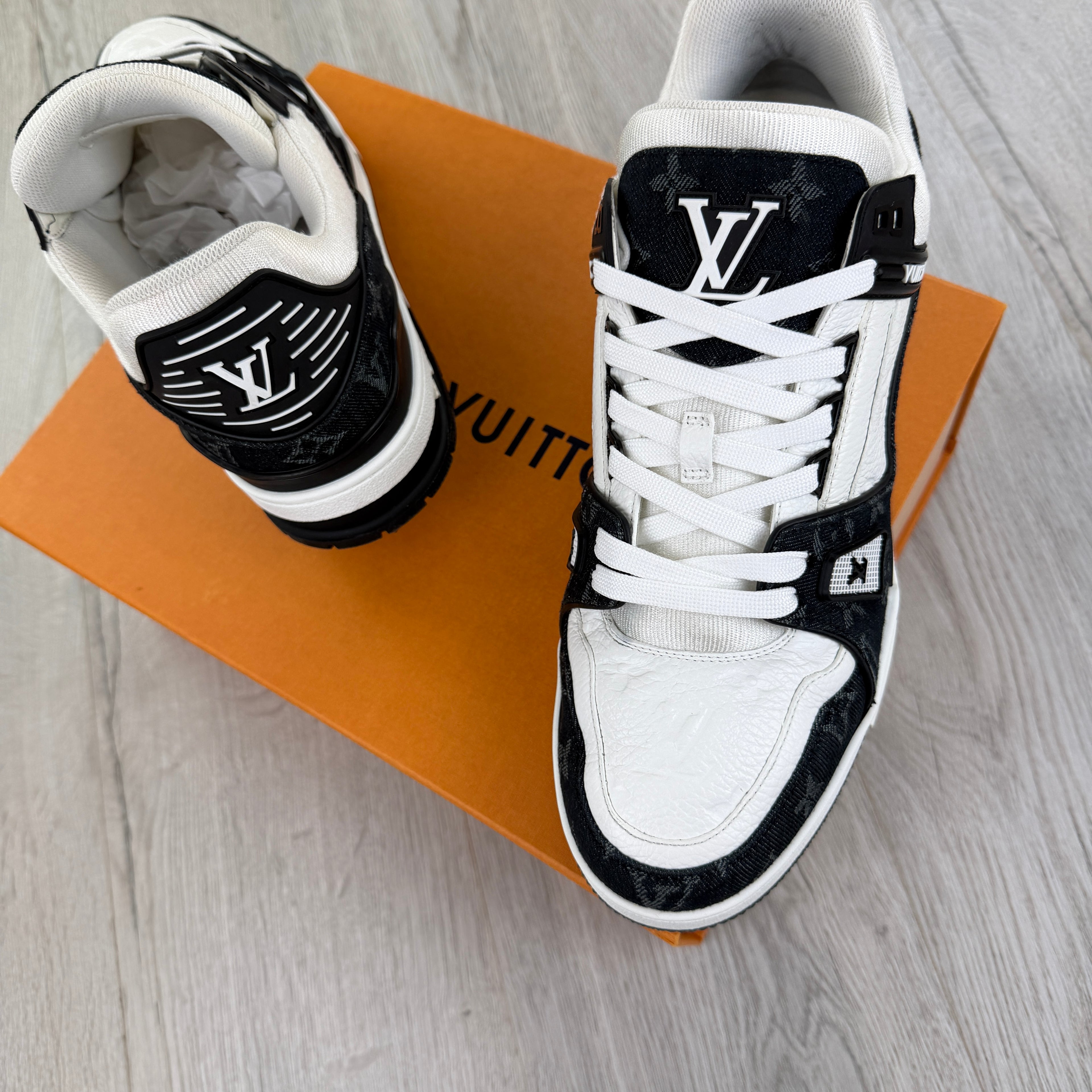 Louis Vuitton Men’s Black & White Low Trainers - Uk 11 (Fit 11.5)