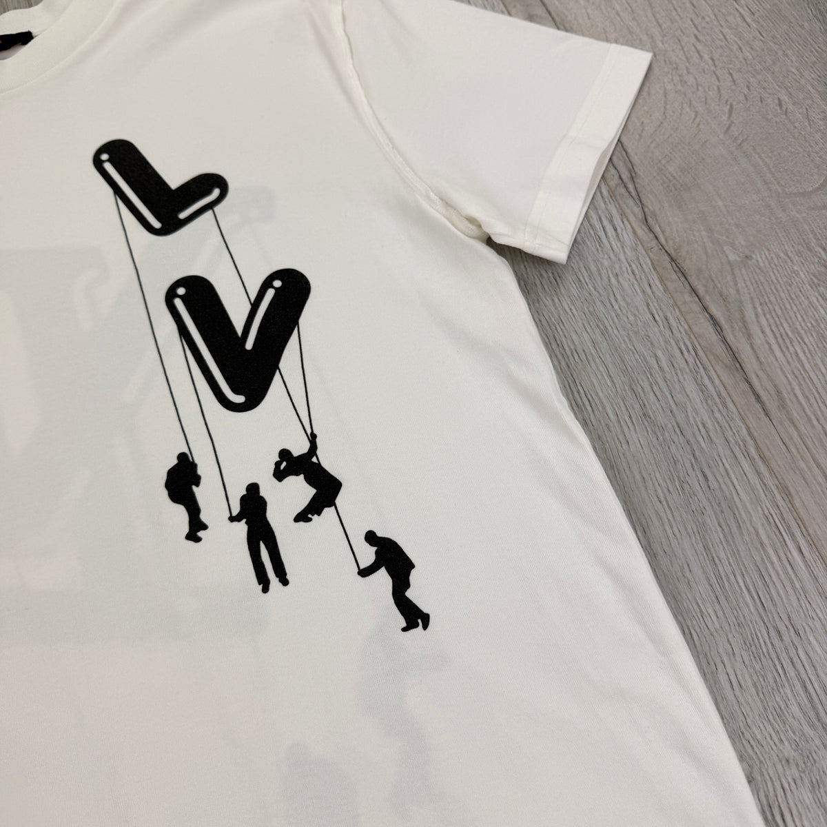 Louis Vuitton Men’s White T-shirt - Medium
