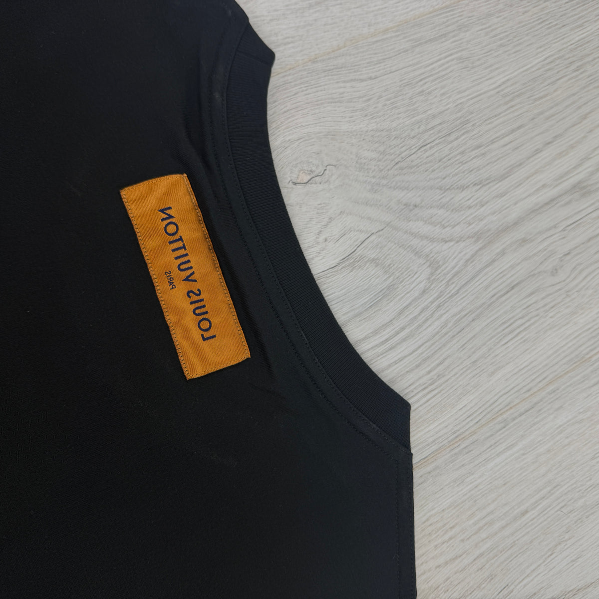 Louis Vuitton Men’s Black Connect Dots T-shirt - XL