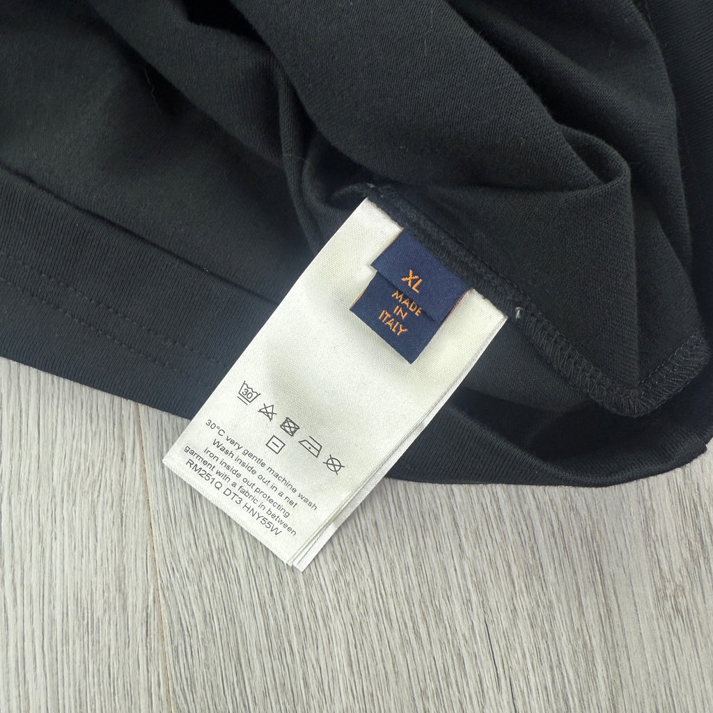 Louis Vuitton Men's Black Embossed T-shirt - XL