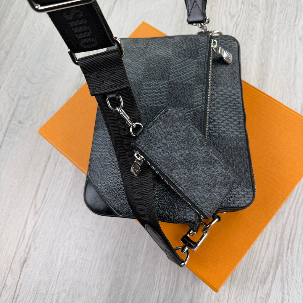 Louis Vuitton Men’s Damier Trio Messenger Bag