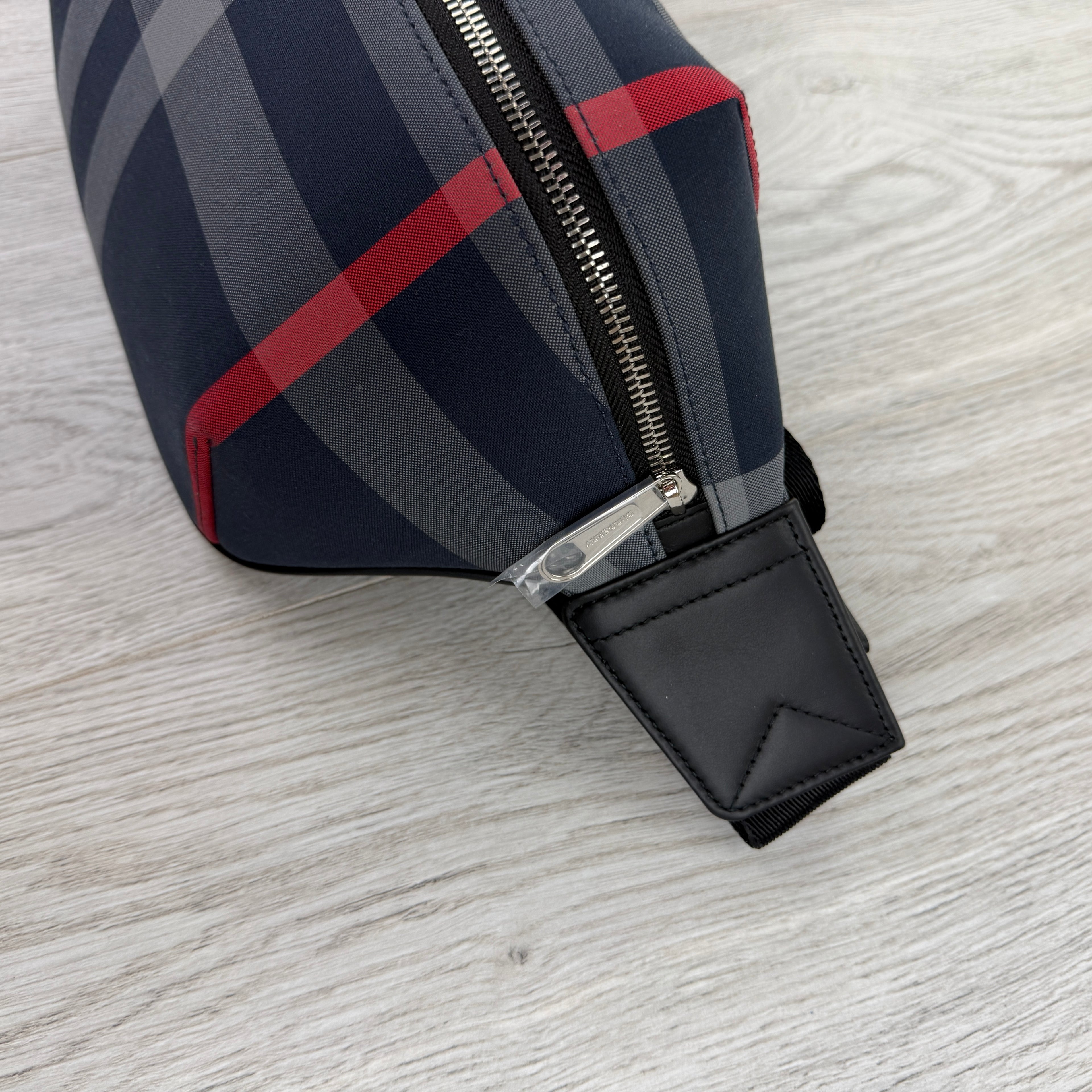 Burberry Men’s Navy Side / Belt Bag
