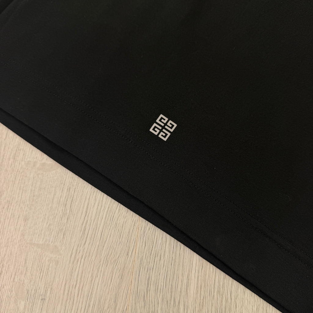 Givenchy Men’s Black T-shirt Front Logo