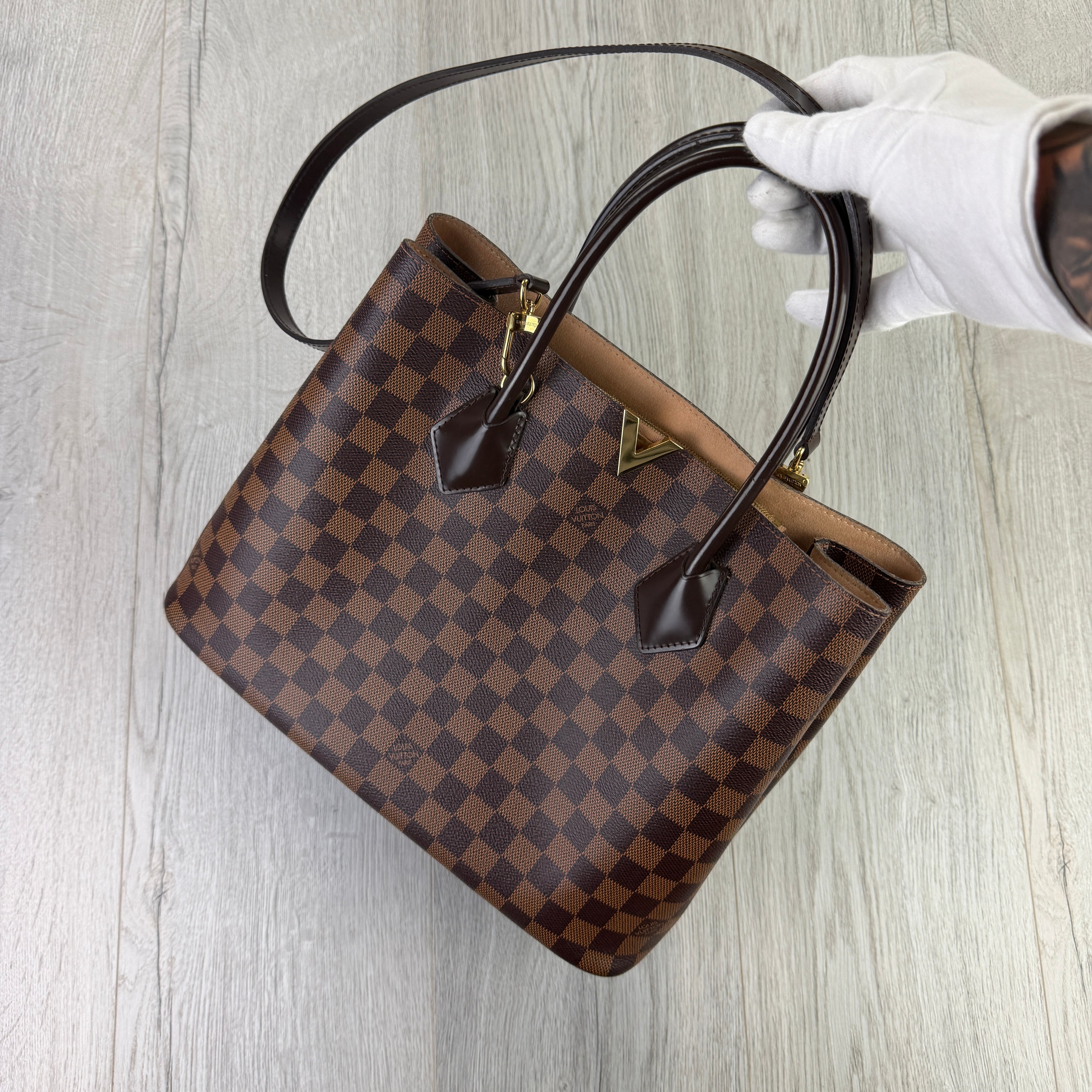 Louis Vuitton Women’s Kensington Handbag Damier Tote Bag