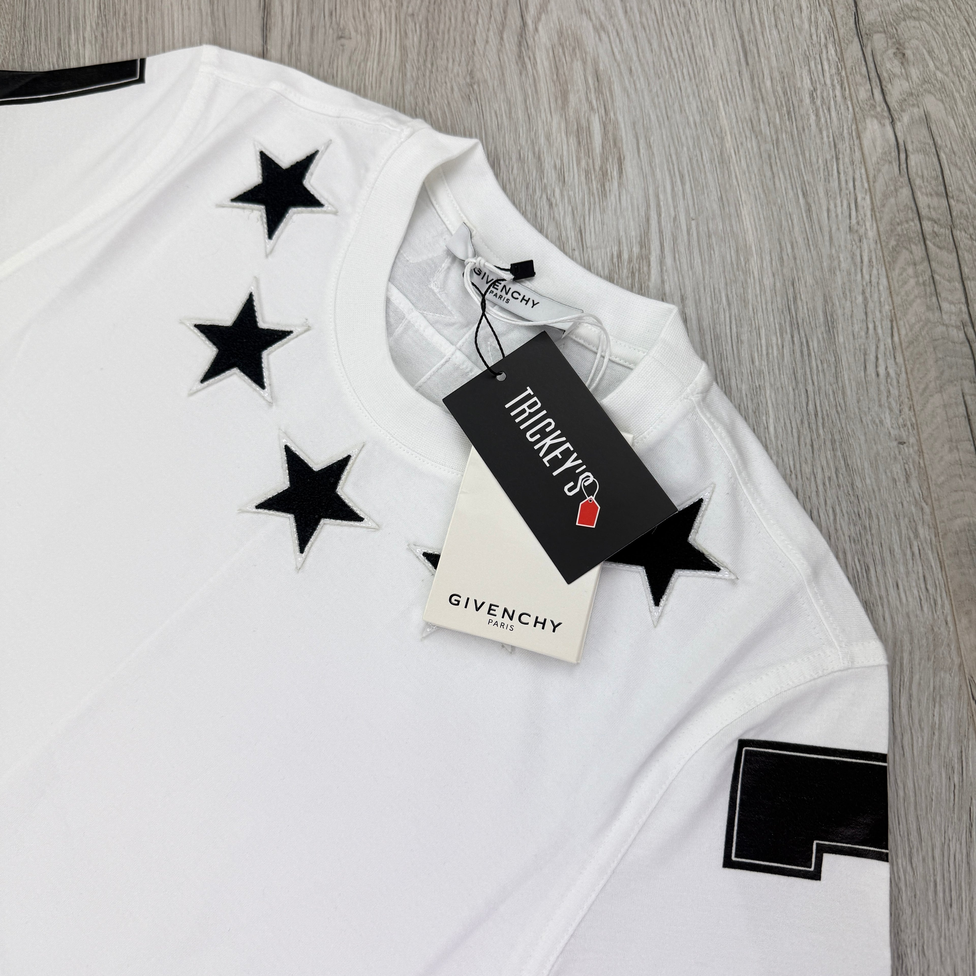 Givenchy Men’s White T-shirt Neckline Black Stars