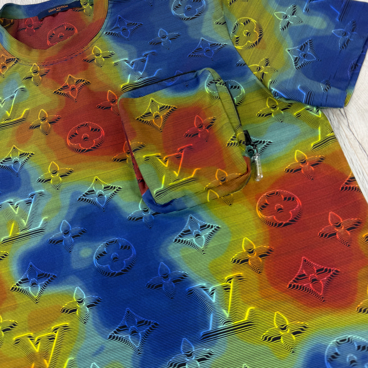 Louis Vuitton Men’s 3D Illusion 2054 T-shirt - Large (Fit XL)