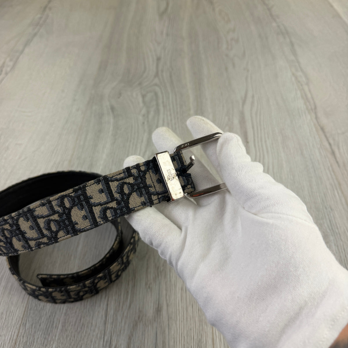Dior Men’s Oblique Belt With Silver Buckle - 95 (Uk 32-36)