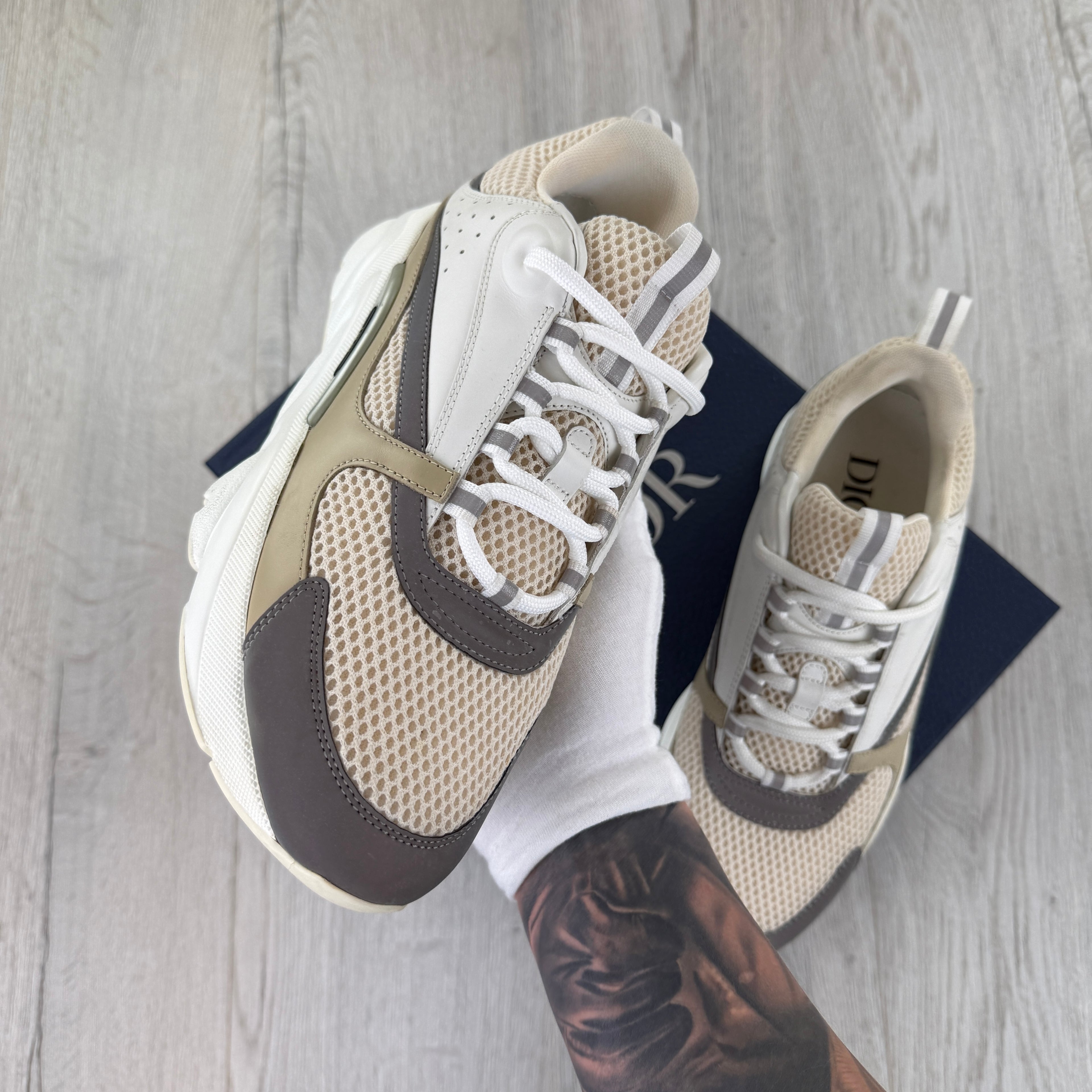 Dior B22 Men’s Cream Beige White Trainers - 42 (Fit Uk 7.5)