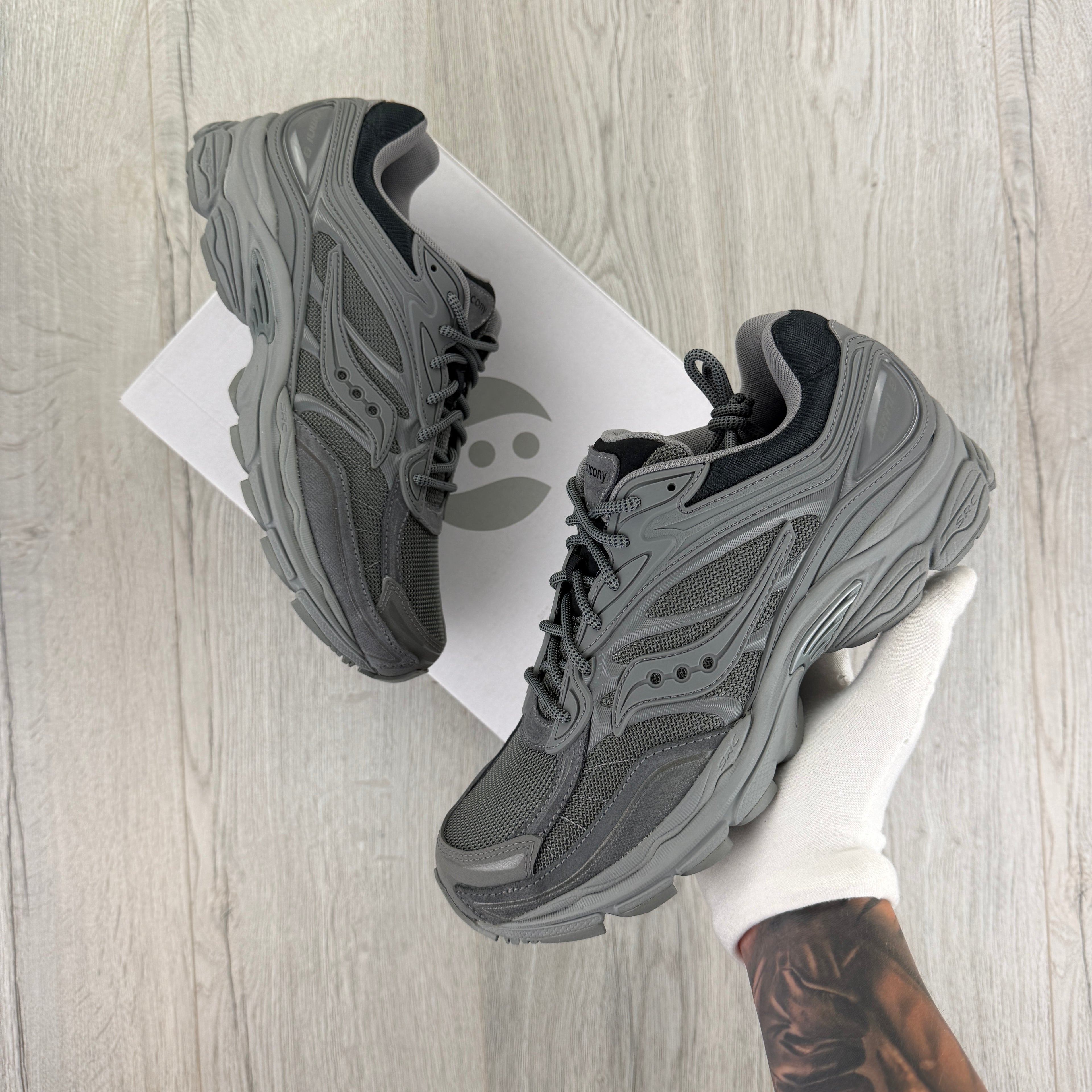 Saucony Men’s Grey Trainers - Uk 9