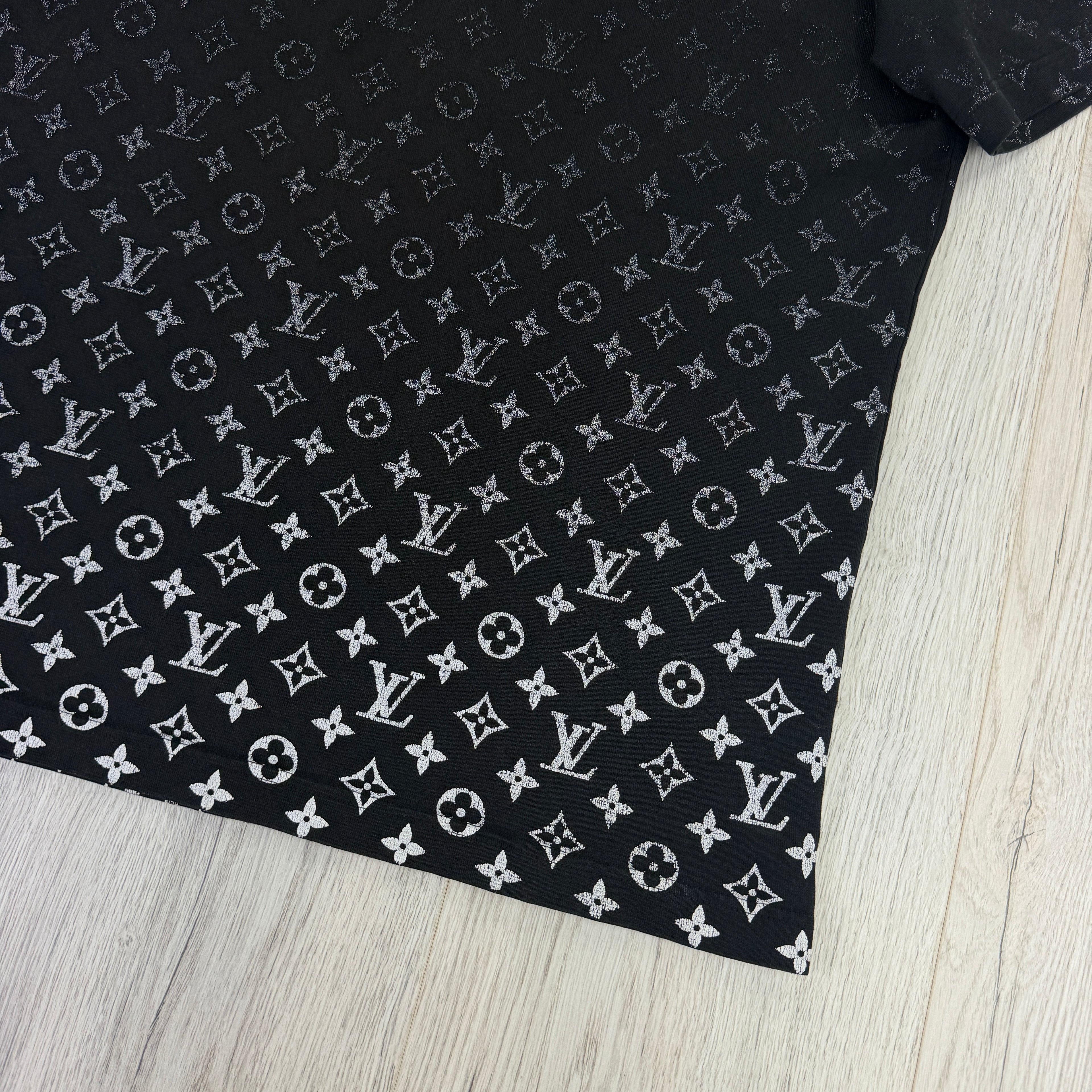 Louis Vuitton Men’s Black Gradient T-shirt