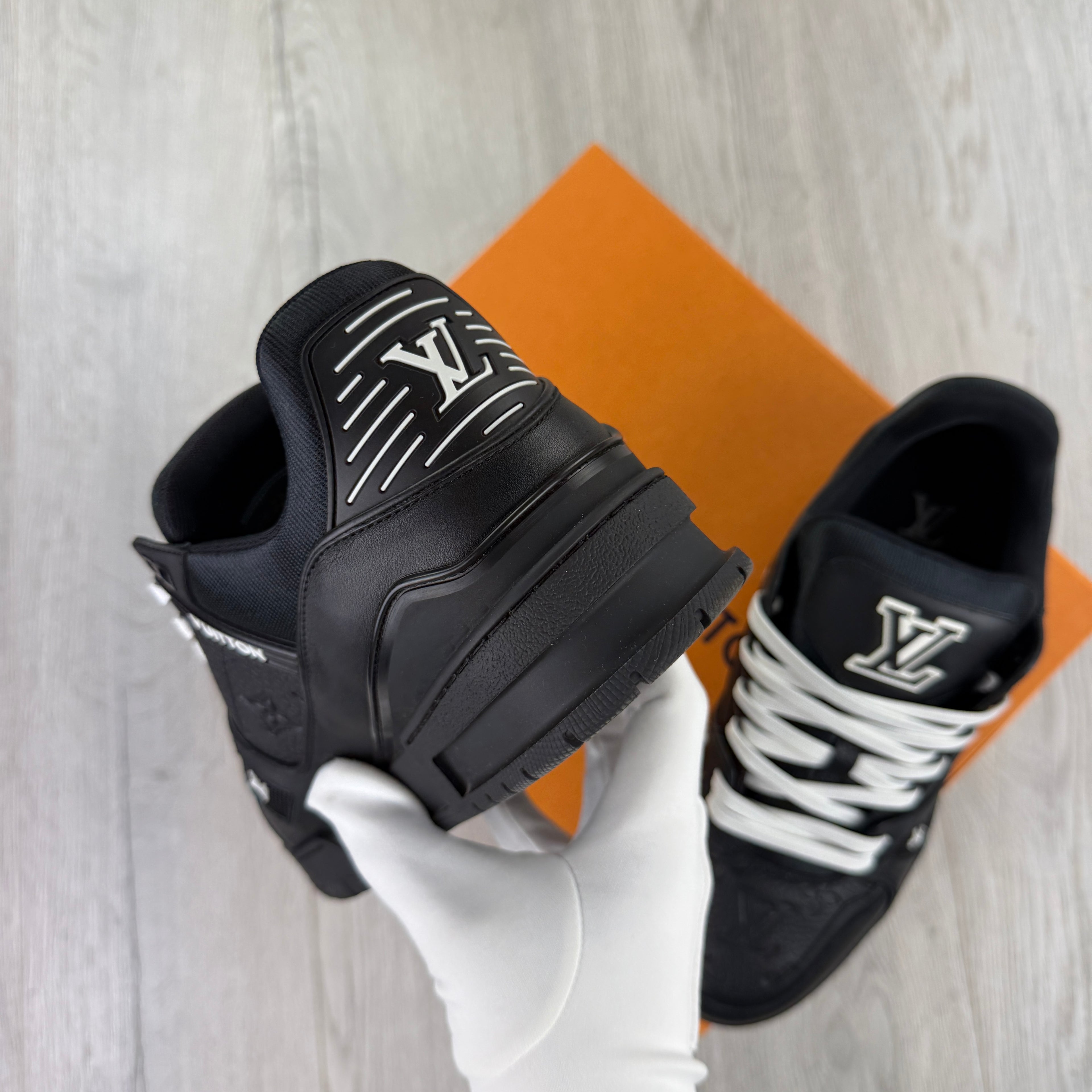 Louis Vuitton Men’s Black & White Trainers - Uk 8.5 (Fit 9)