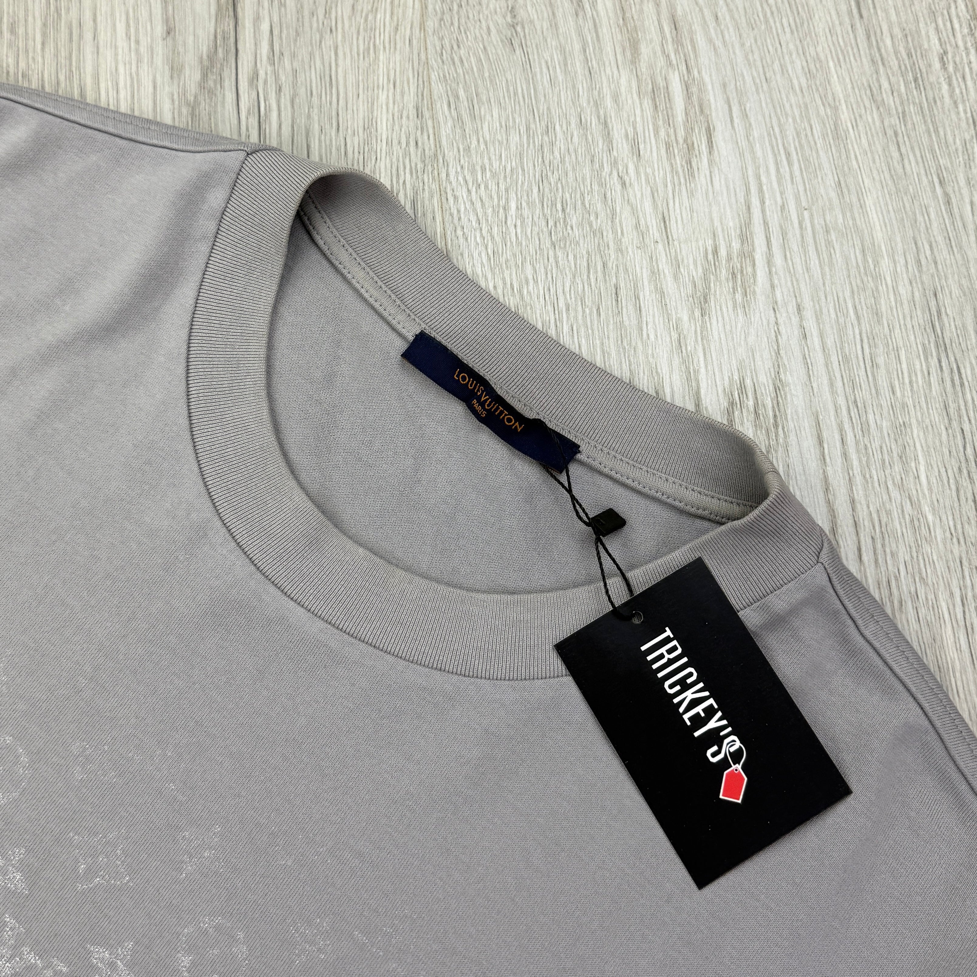 Louis Vuitton Men’s Grey Gradient T-shirt - Medium Slim