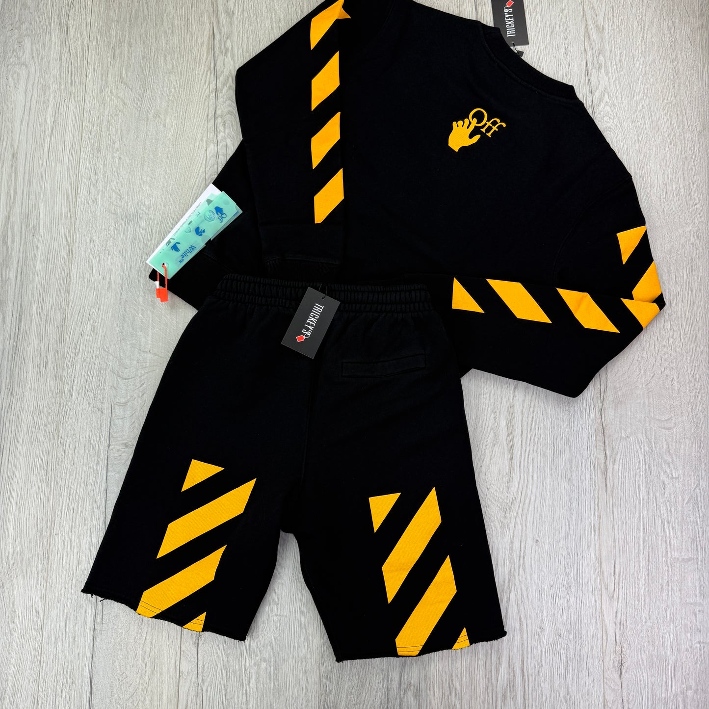Off White Men’s Black Jumper & Shorts Set - Small