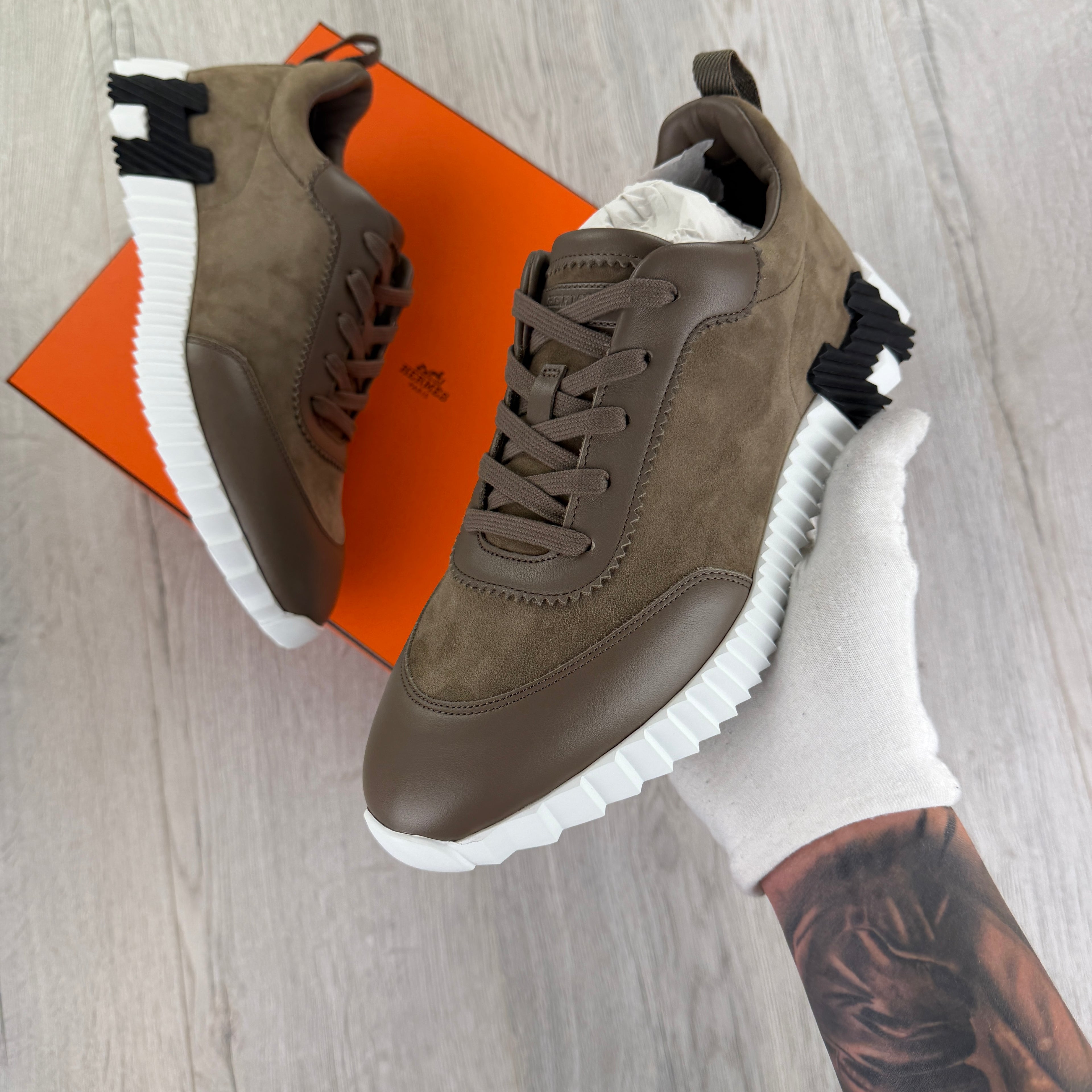 Hermes Men’s Etoupe Bouncing Sneakers - 42 (Fit UK 8)