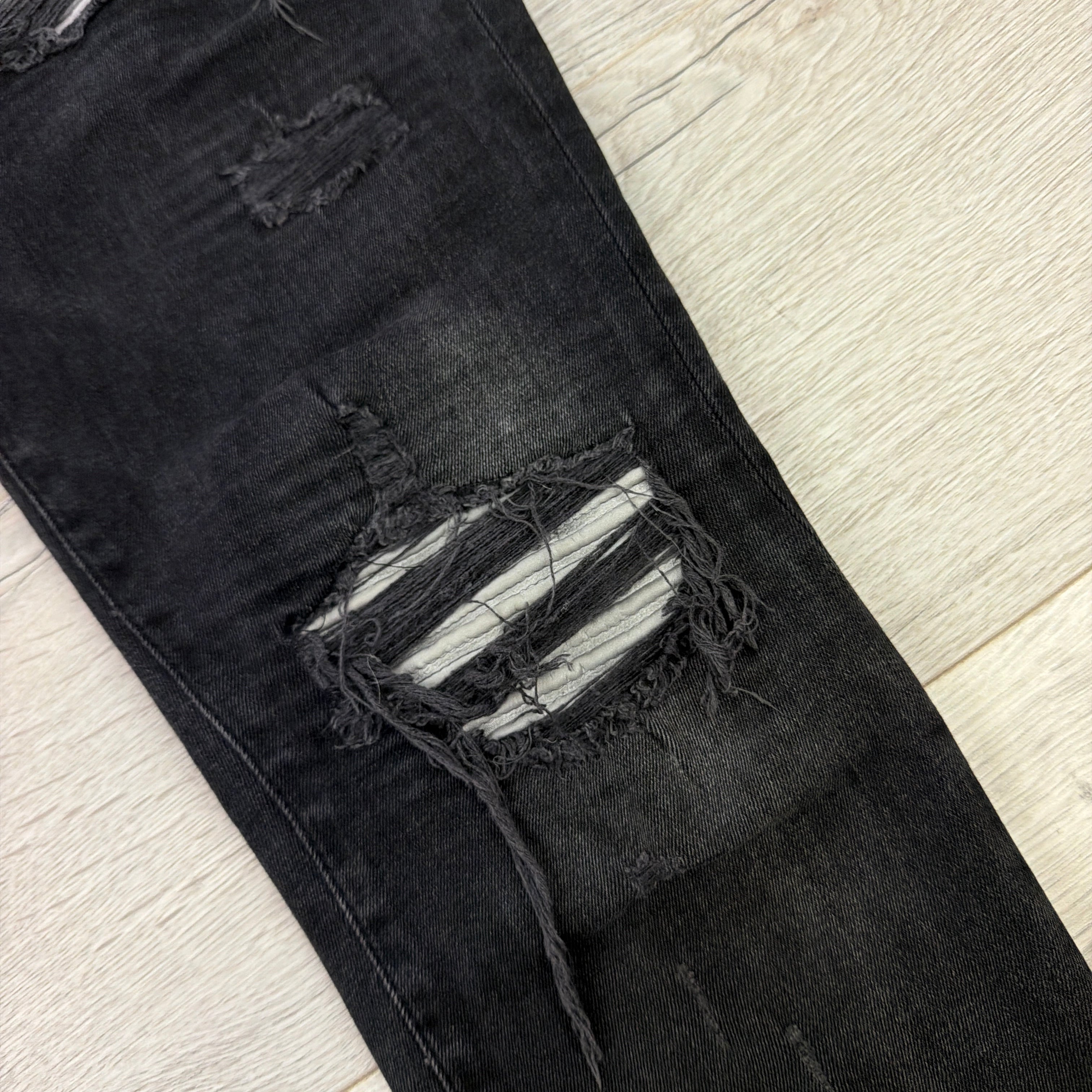 Amiri Men’s MX1 Aged Black Distressed Jeans - Uk 32