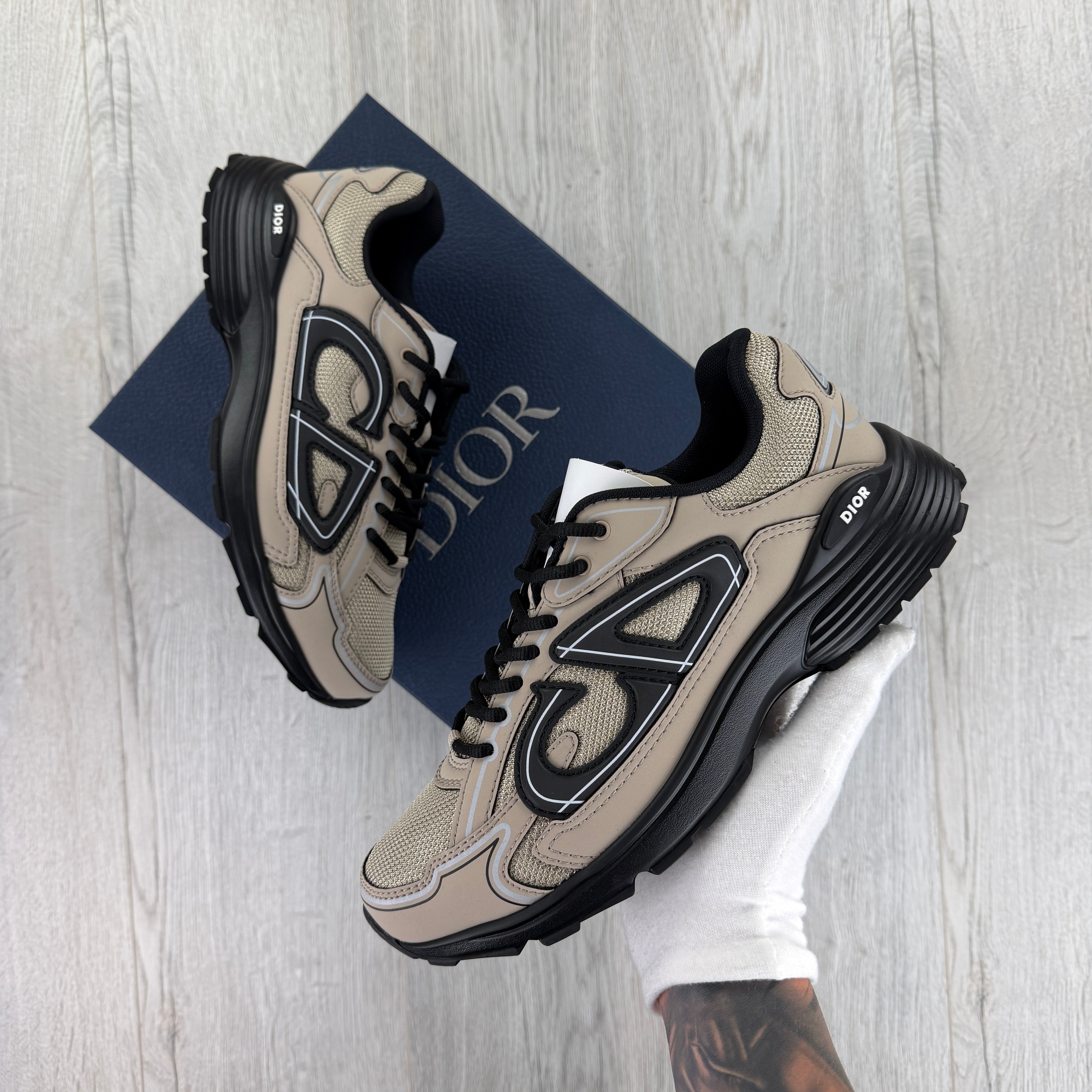 Dior B30 Men’s Beige / Black Trainers