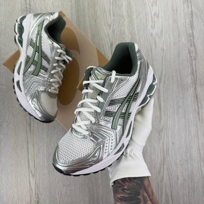 ASICS Men’s Gel-Kayano White / Slate Grey / Green Trainers