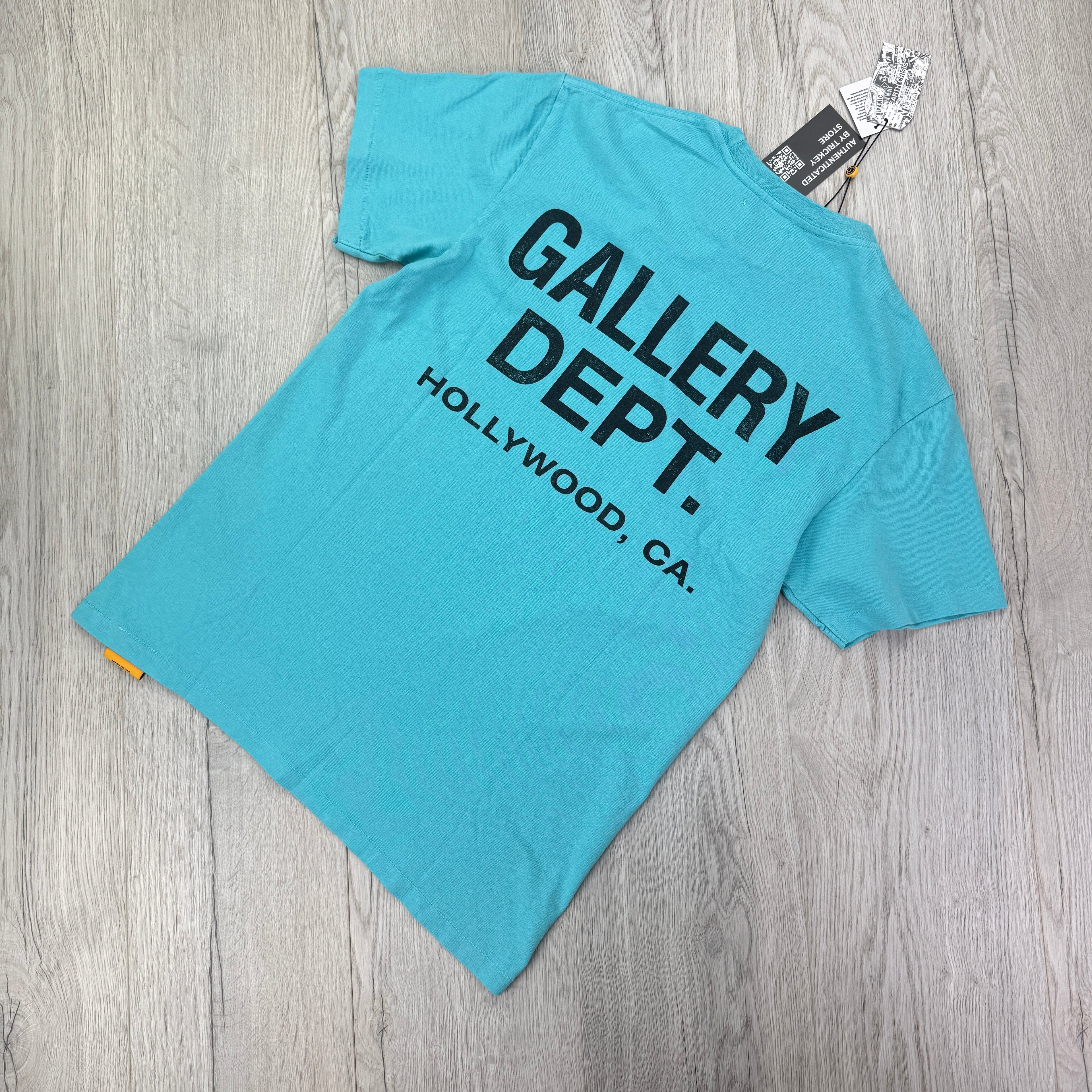 Gallery Dept Men’s Turquoise T-shirt
