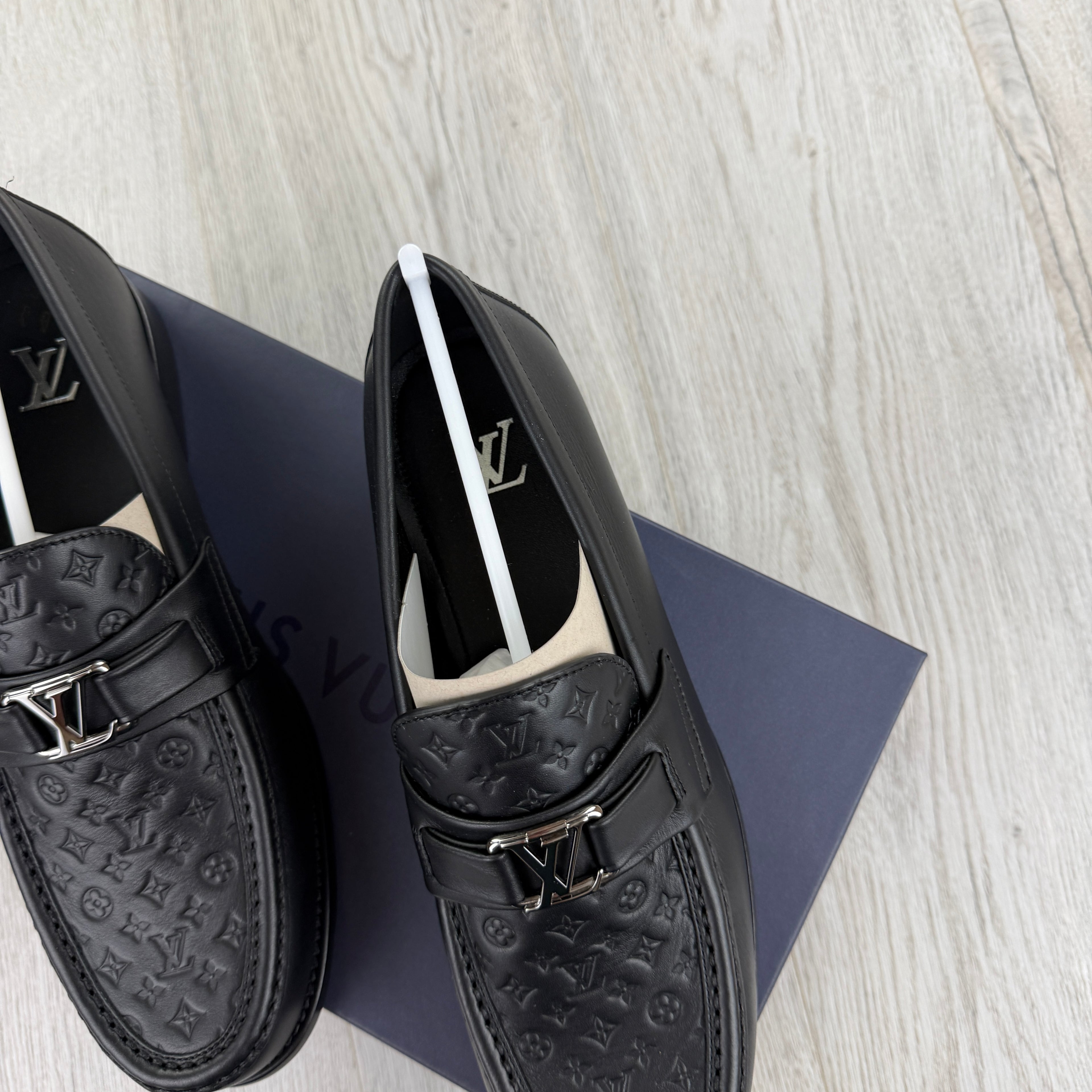 Louis Vuitton Mens Black Major Monogram Loafers