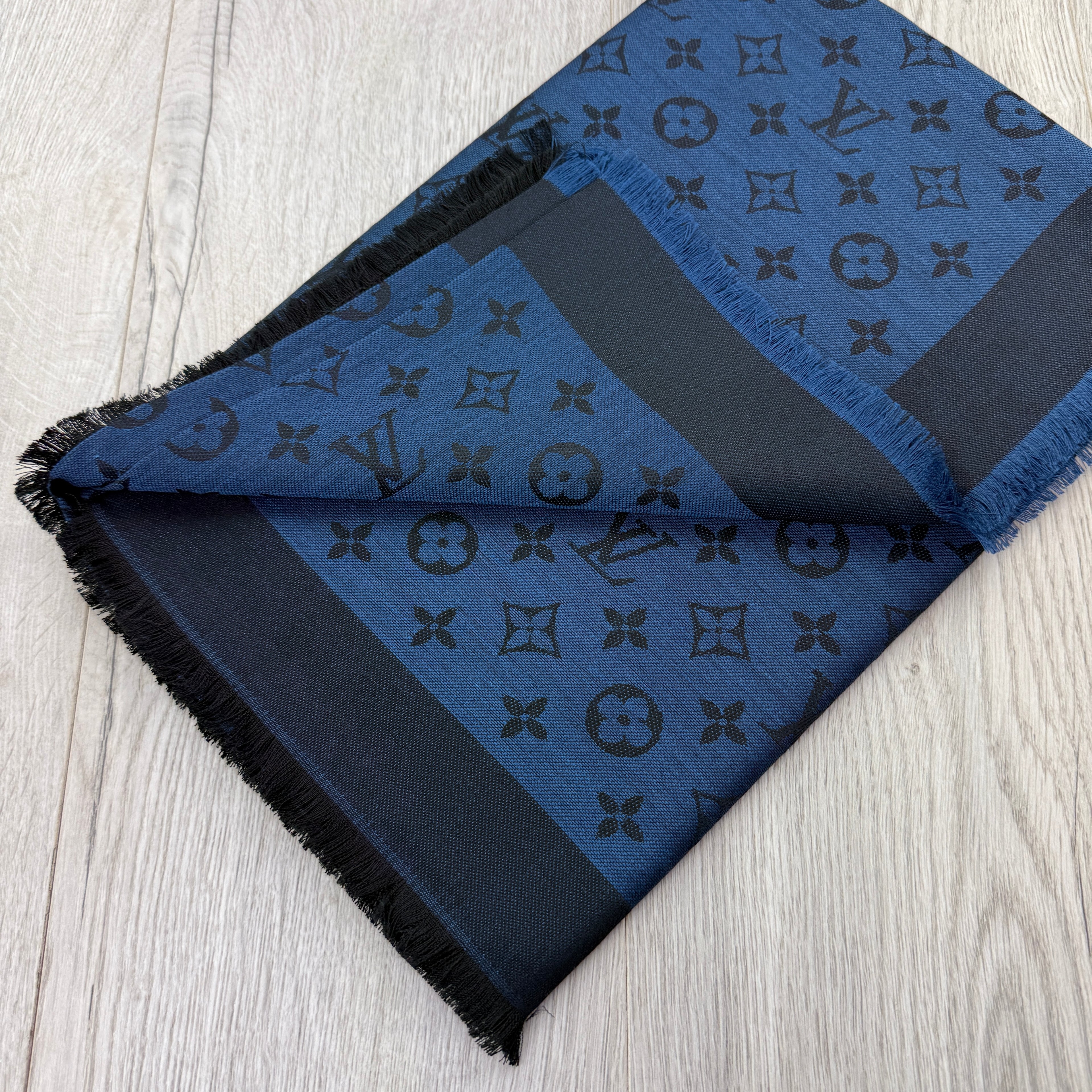 Louis Vuitton Shawls Blue Monogram Shine Style Scarf