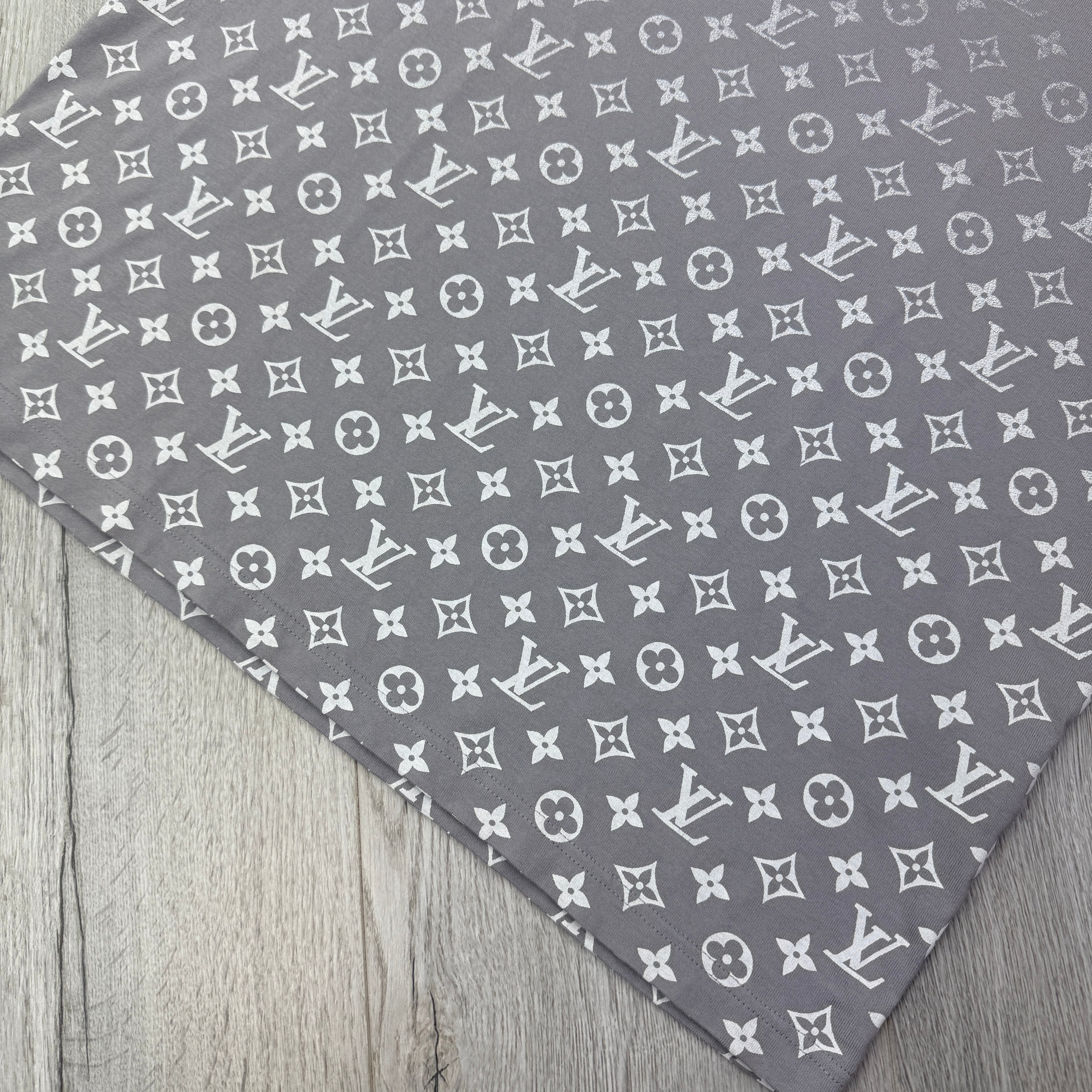 Louis Vuitton Men’s Grey Gradient T-shirt - Medium Slim