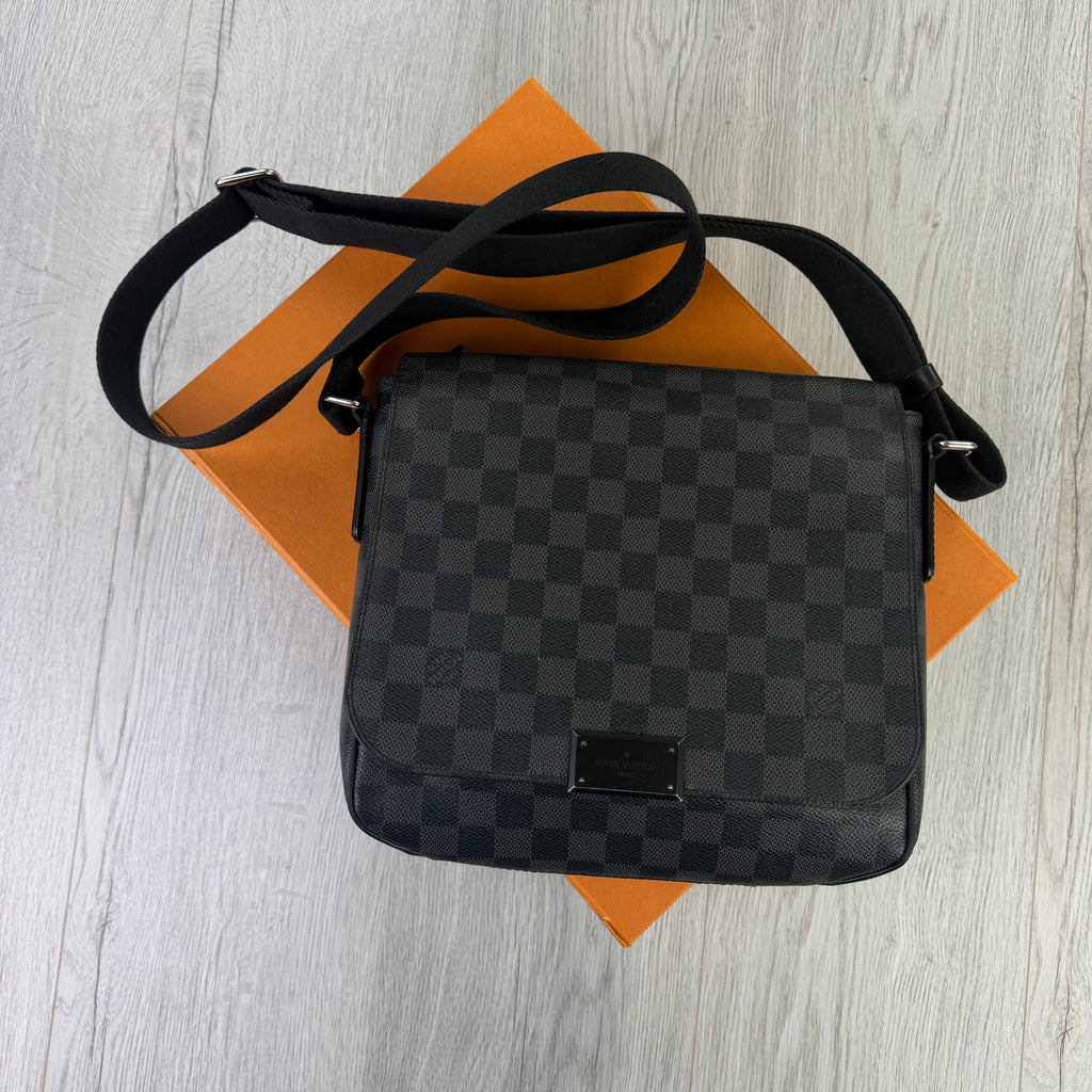 Louis Vuitton Men’s Black Damier Small Messenger Bag
