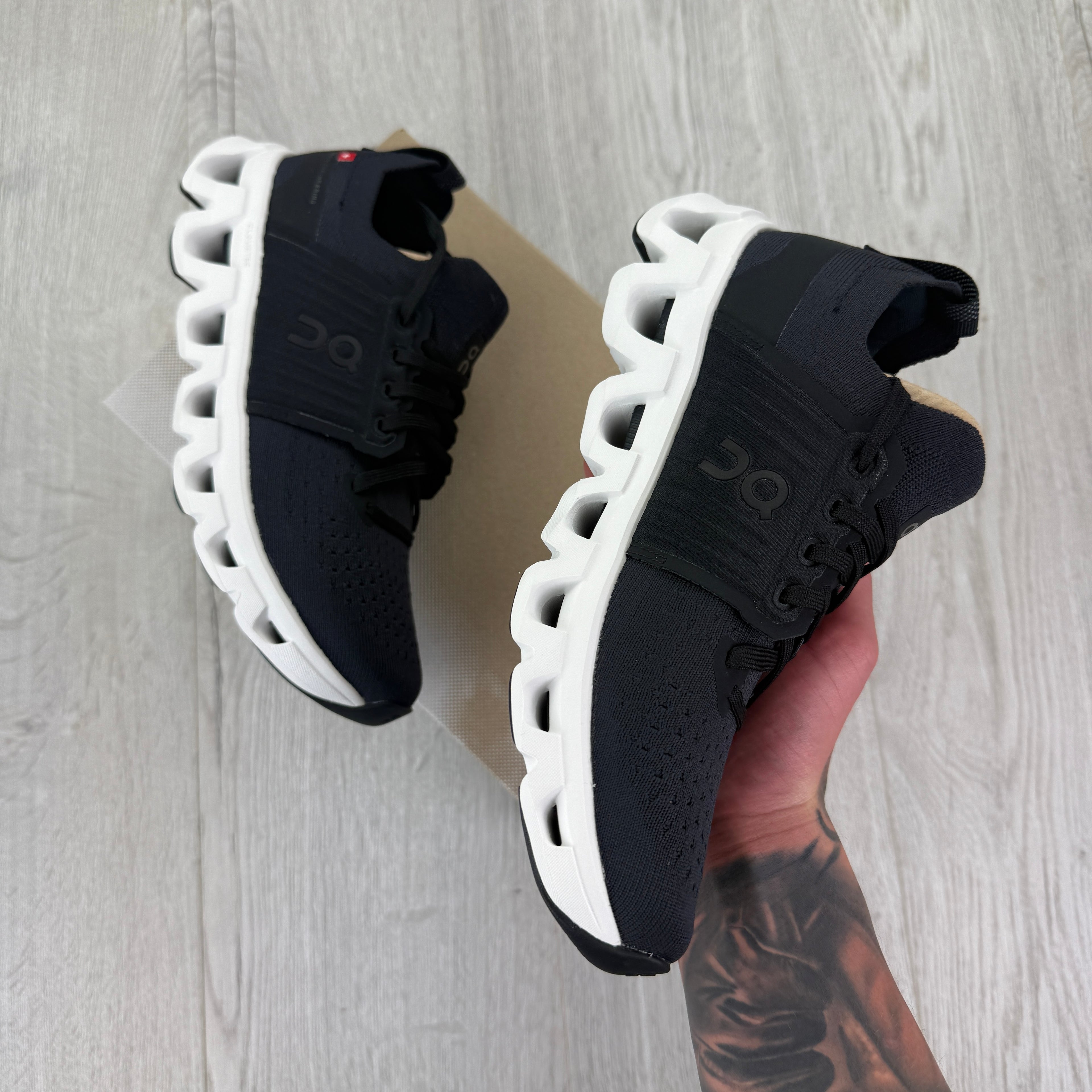 On Running Cloud Swift 4 Womens Black & White Trainers