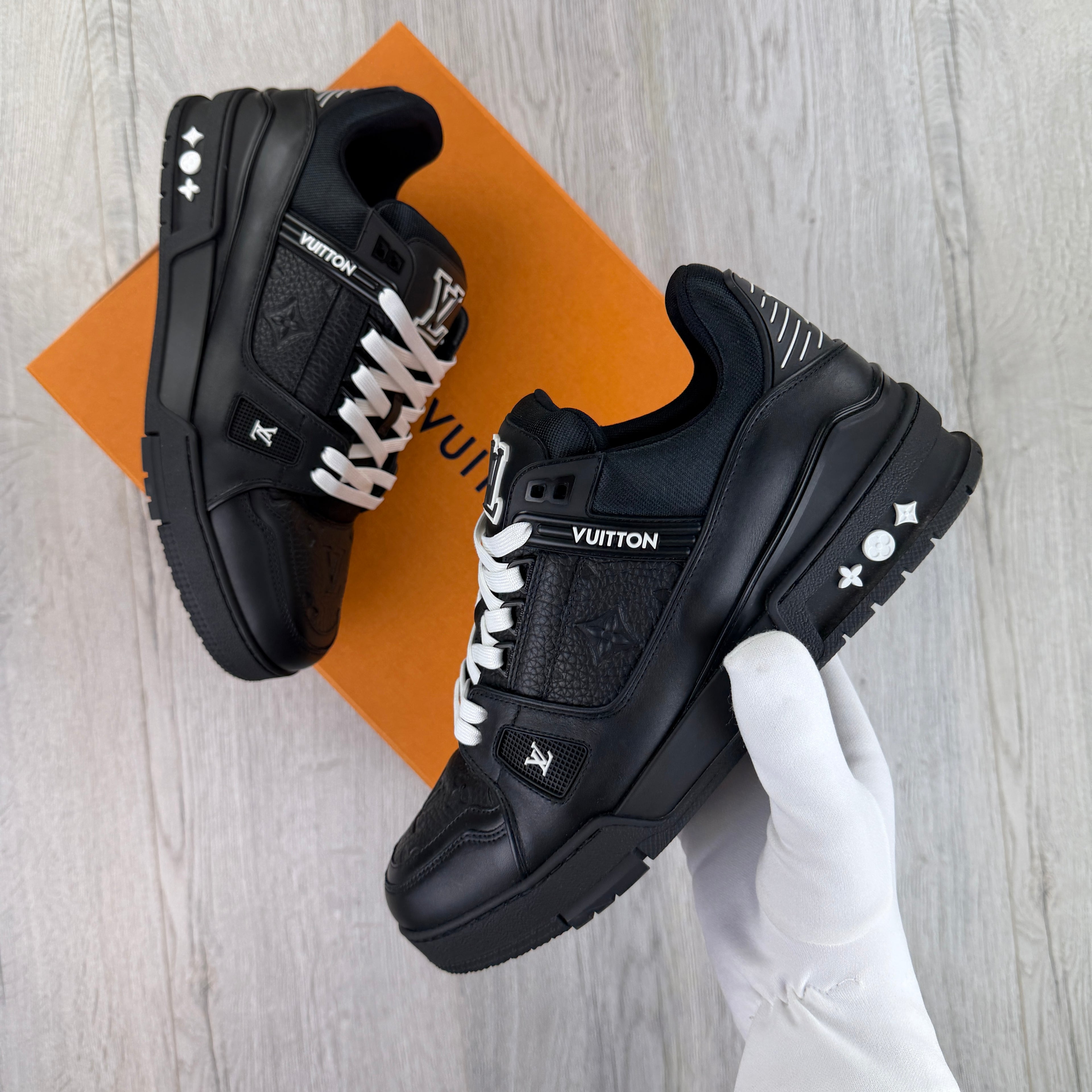 Louis Vuitton Men’s Black & White Trainers - Uk 8.5 (Fit 9)