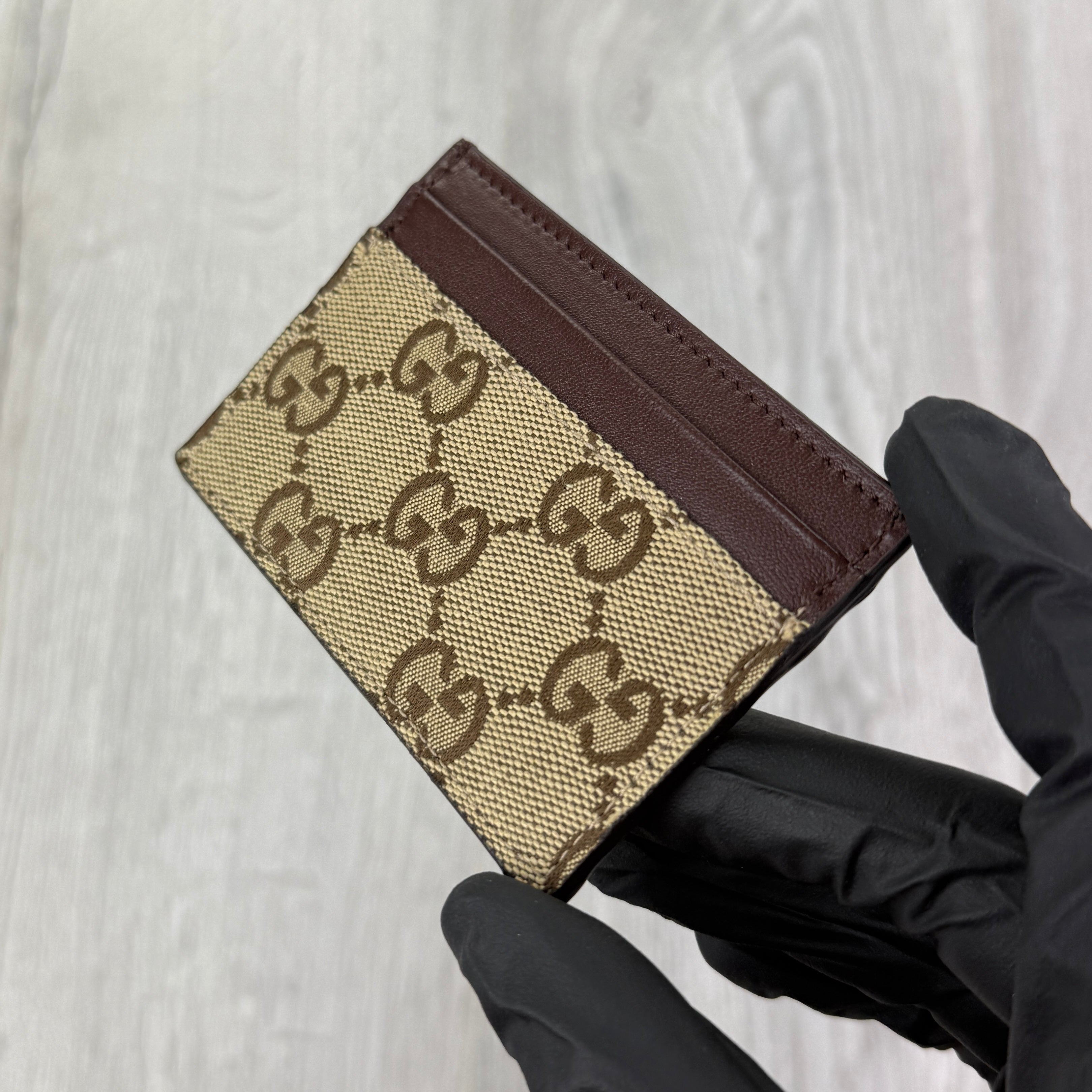Gucci GG Supreme Classic Card Holder