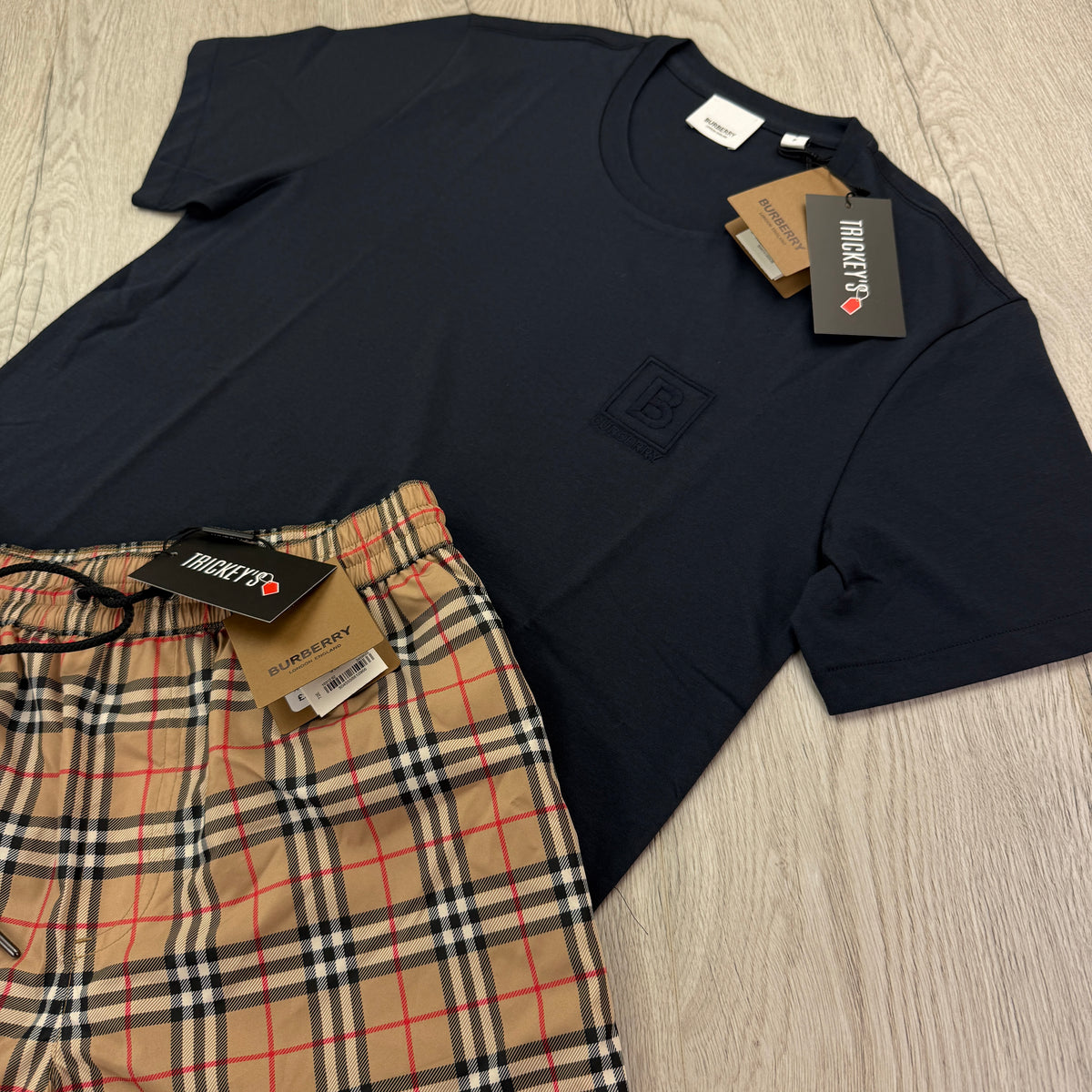 Burberry Men’s T-shirt & Swim Shorts Set - Small