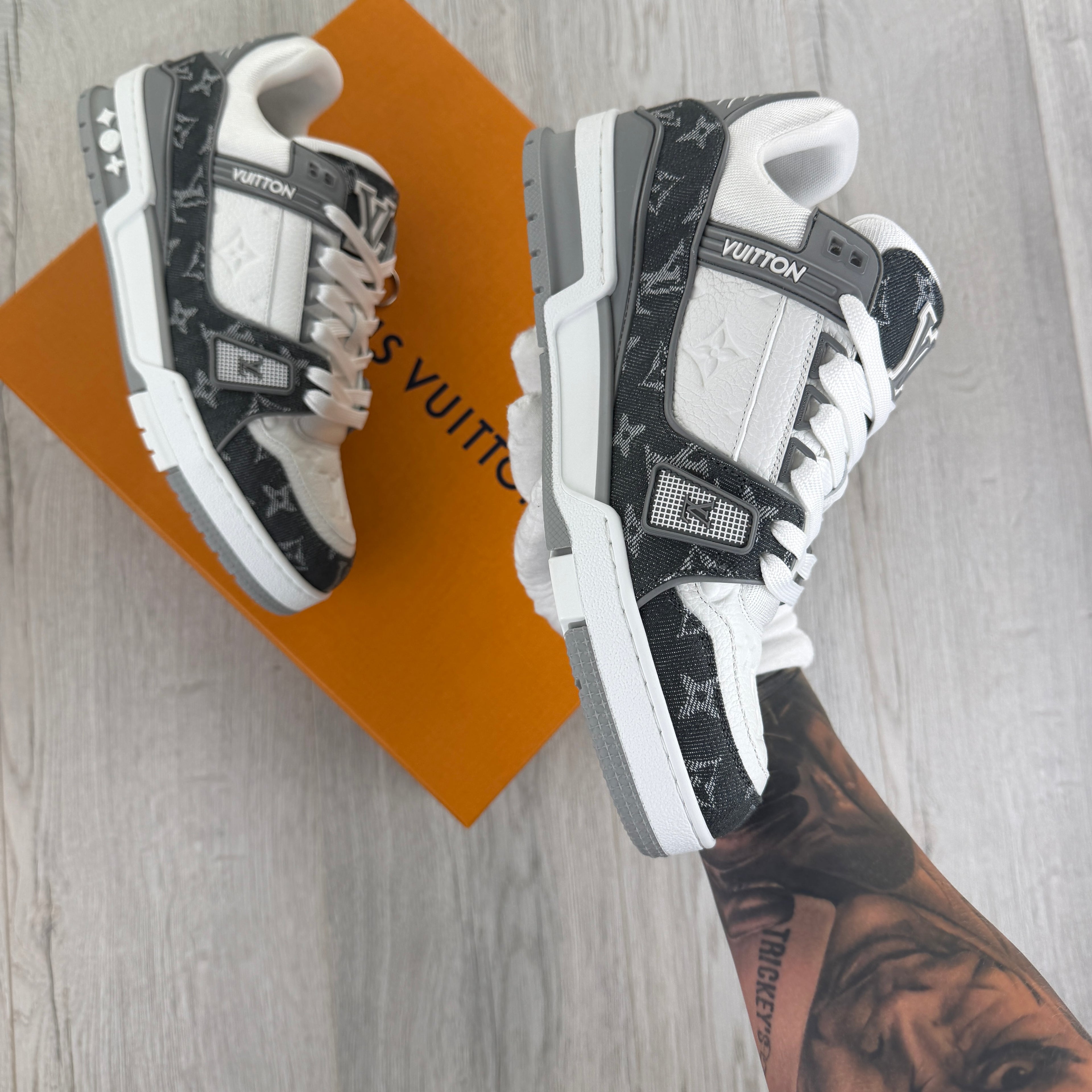 Louis Vuitton Men’s Grey & White Low Trainers - Uk 6.5 (Fit Uk 7/7.5)