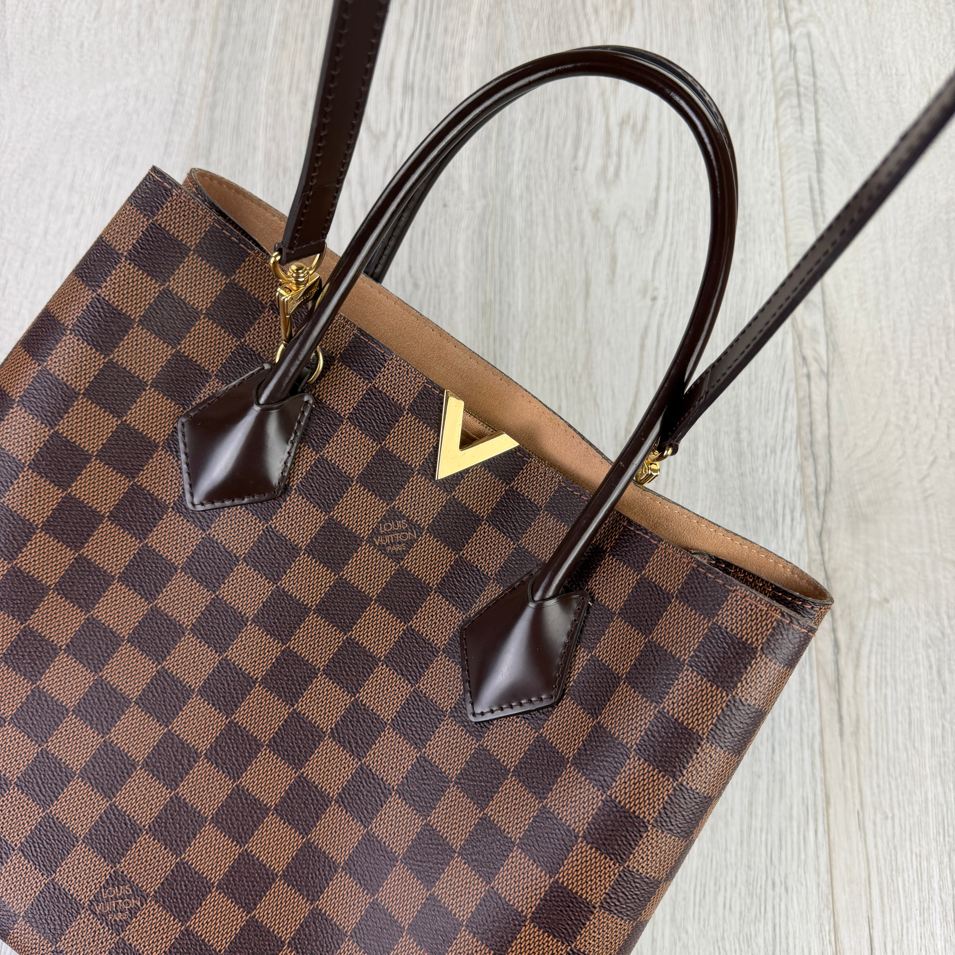Louis Vuitton Women’s Kensington Handbag Damier Tote Bag