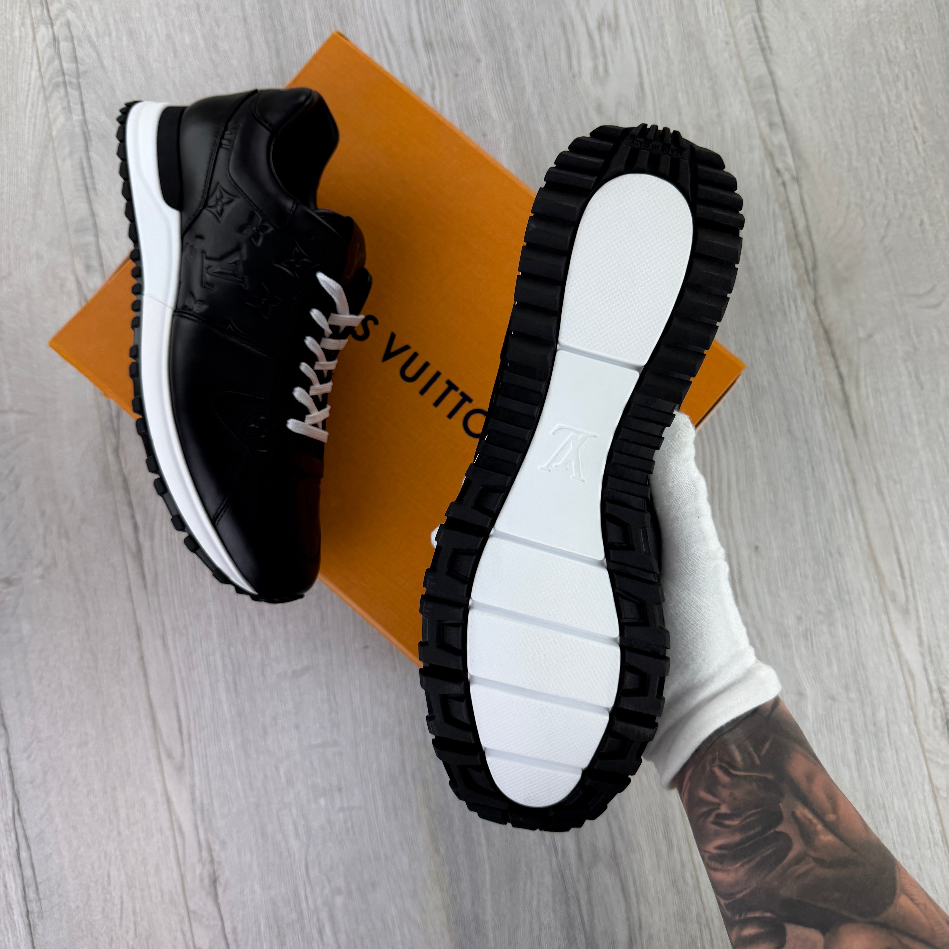 Louis Vuitton Men’s Black Leather Run Away Trainers - Uk 10