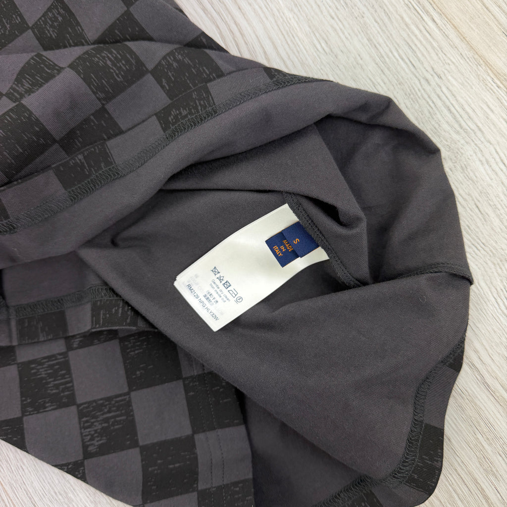 Louis Vuitton Men’s Dark Grey Damier T-shirt - Small
