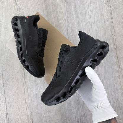 On Running Cloudtilt Black Trainers - Uk 9.5