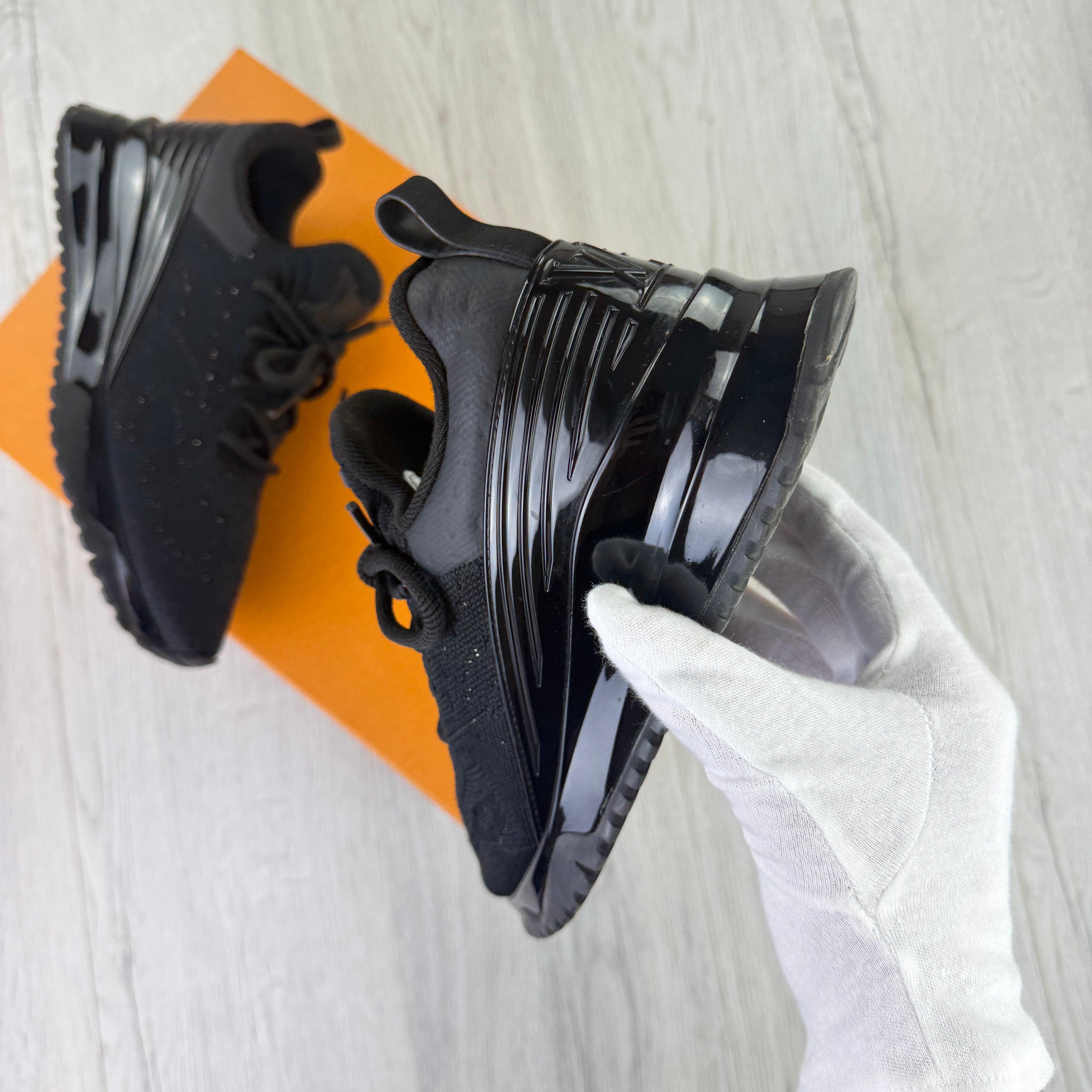 Louis Vuitton Men’s VNR Black Trainers - Uk 6.5 (Fit 7)