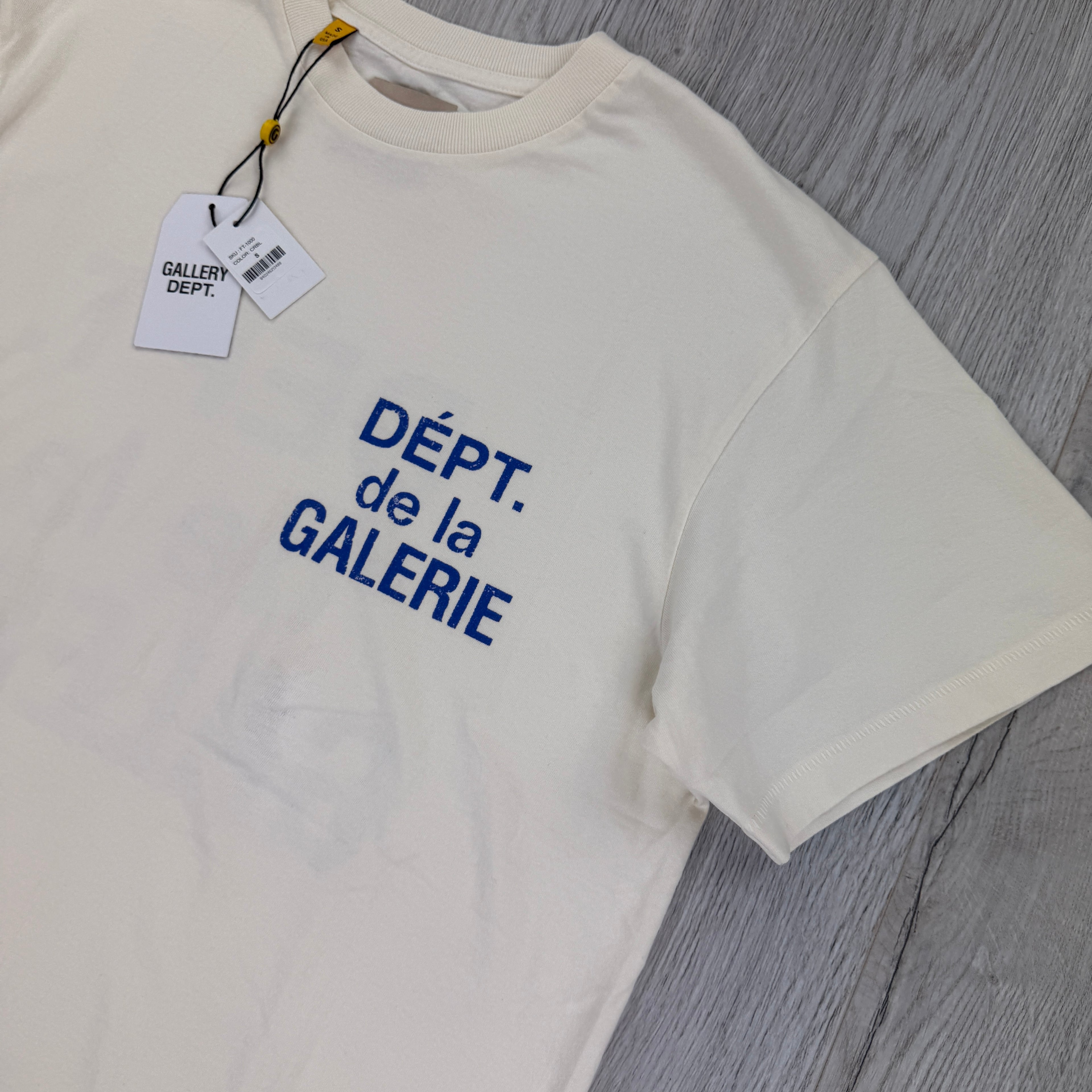 Gallery Dept Men’s Cream Blue T-shirt
