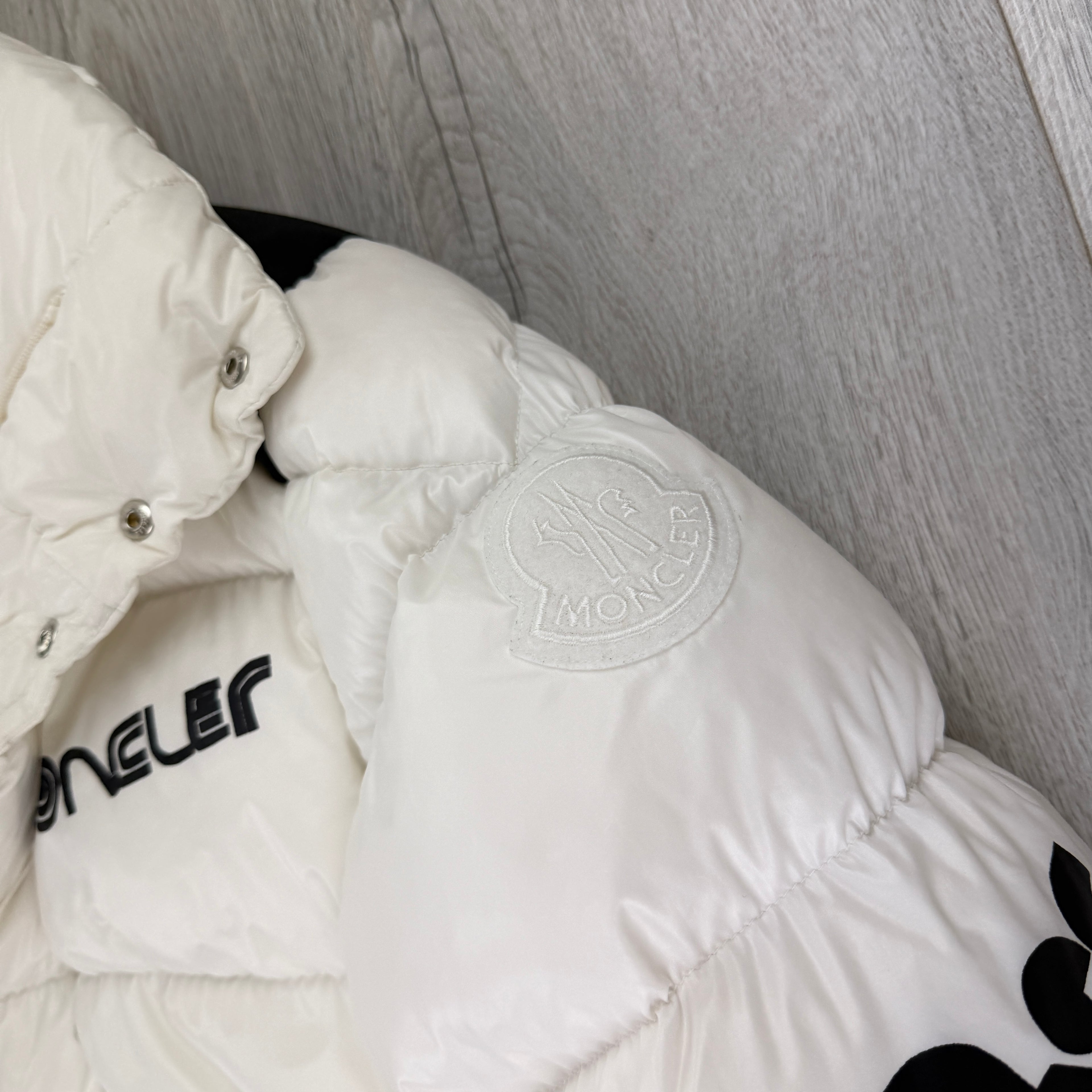 Moncler Mare Giubbotto Men’s White Puffer Jacket - Size 3