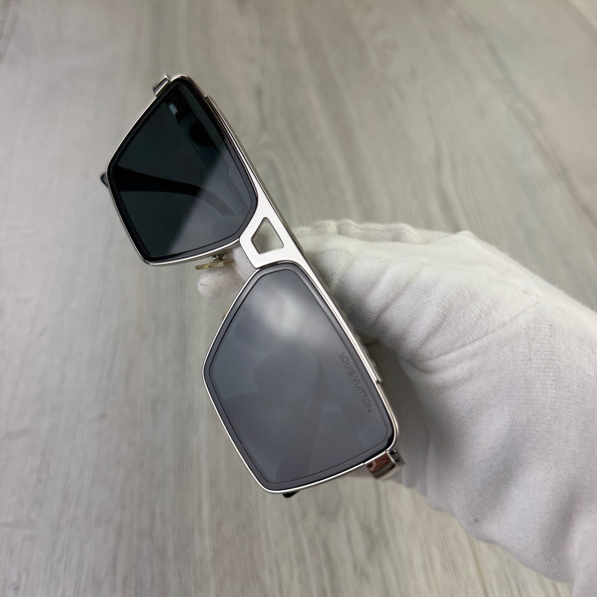 Louis Vuitton Men’s Black Silver Sunglasses