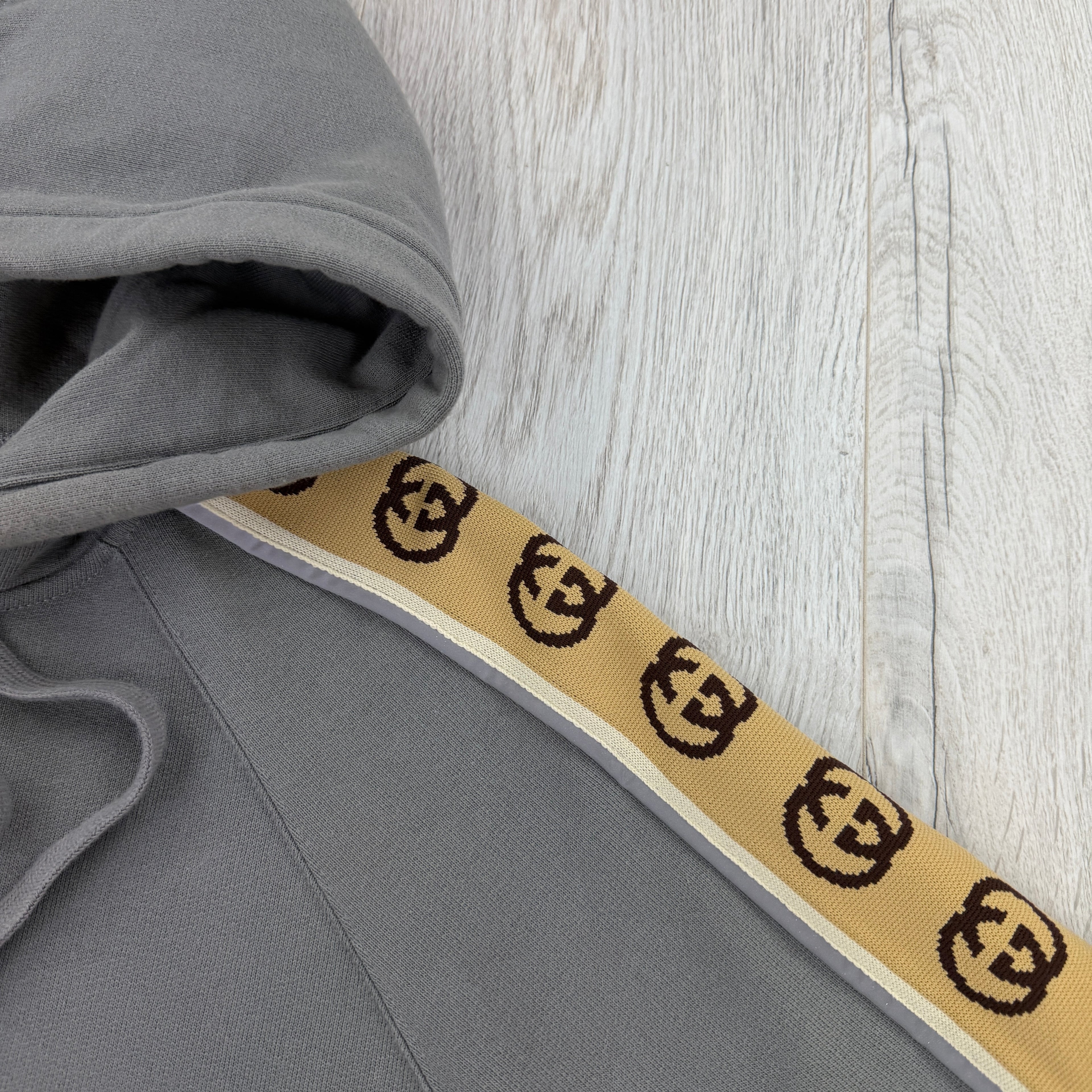 Gucci Men’s Grey Pullover Hoodie - Medium